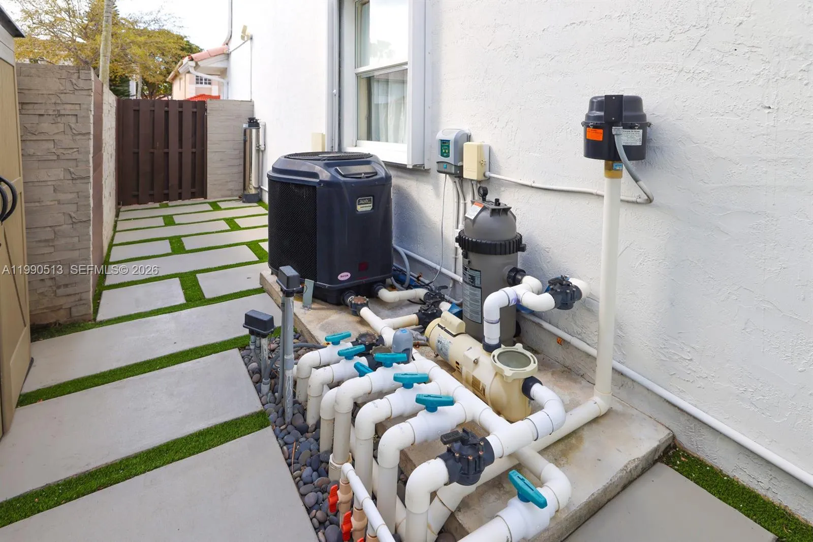 11143 Nw 72nd Ter, Doral, Florida 33178, Doral, Florida 33178, 5 Bedrooms Bedrooms, ,3 BathroomsBathrooms,Residential,For Sale,11143 Nw 72nd Ter, Doral, Florida 33178,A11990513