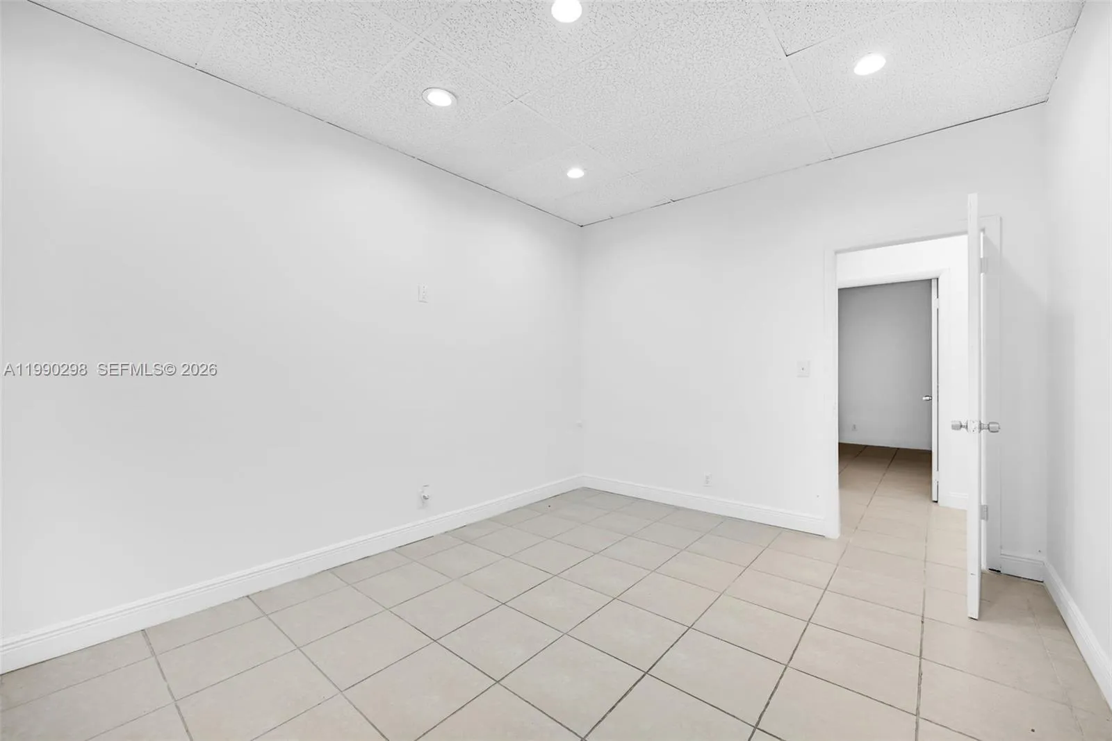 3801 N University Dr 402, Florida 33351, Florida 33351, ,Commercial Lease,For Rent,3801 N University Dr 402, , Florida 33351,A11990298