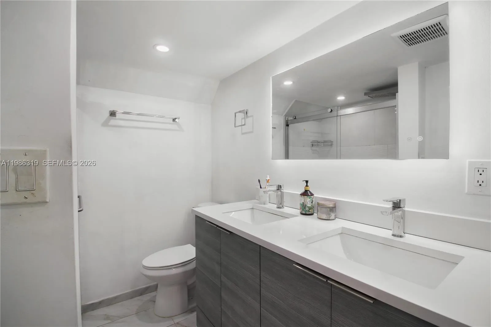 10135 Sw 139th Pl, Miami, Florida 33186, Miami, Florida 33186, 3 Bedrooms Bedrooms, ,2 BathroomsBathrooms,Residential Lease,For Rent,10135 Sw 139th Pl, Miami, Florida 33186,A11986319