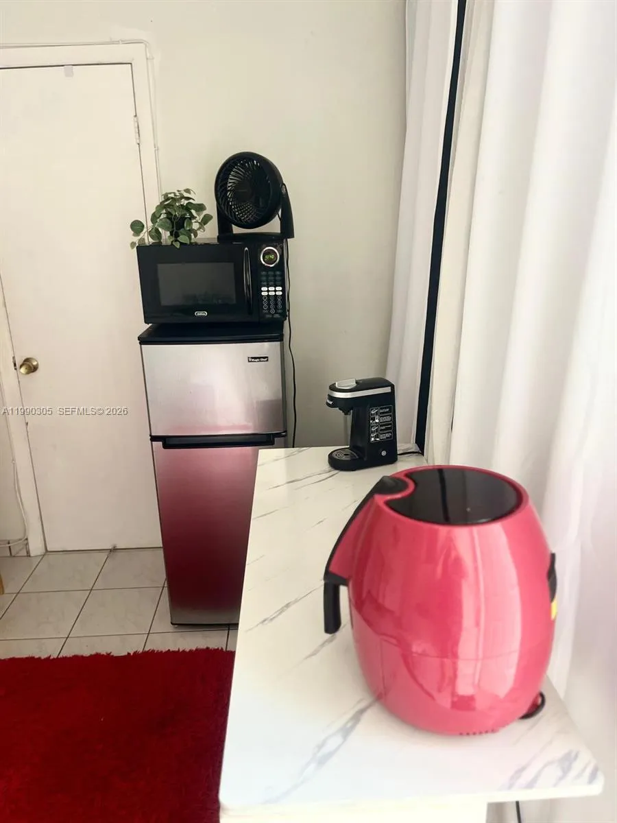 3775 Nw 13th St 0, Miami, Florida 33126, Miami, Florida 33126, 1 Bedroom Bedrooms, ,1 BathroomBathrooms,Residential Lease,For Rent,3775 Nw 13th St 0, Miami, Florida 33126,A11990305