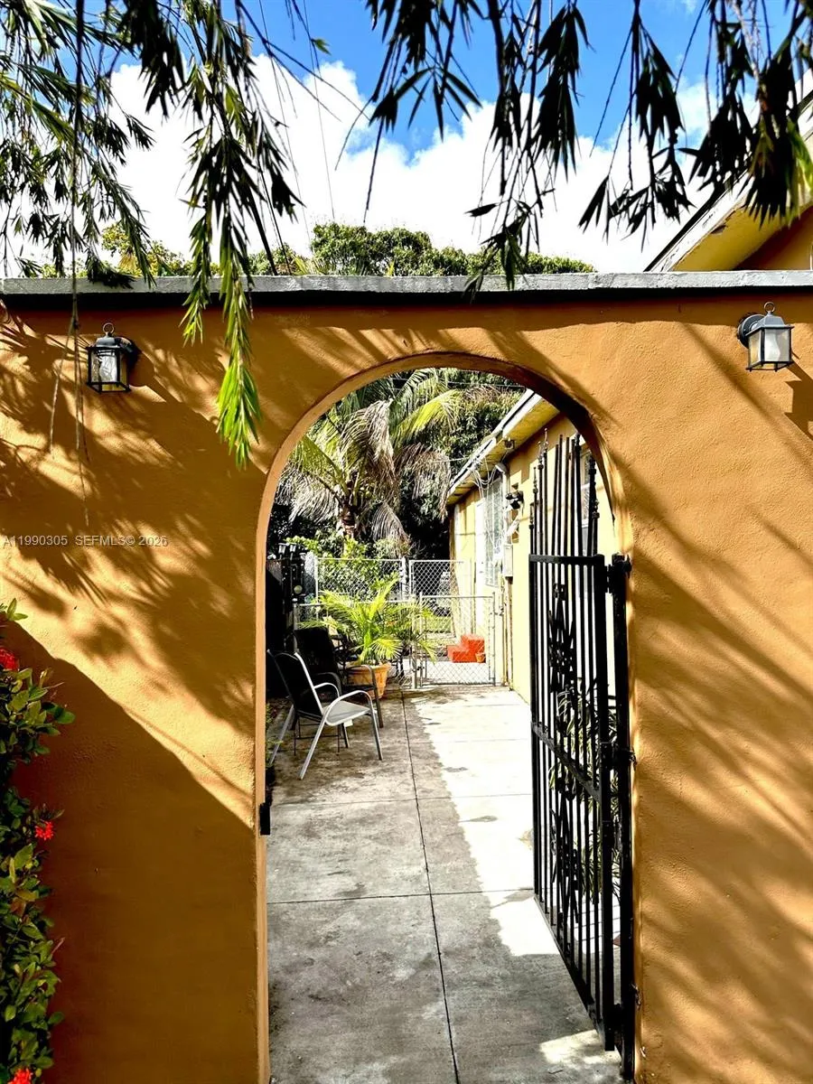 3775 Nw 13th St 0, Miami, Florida 33126, Miami, Florida 33126, 1 Bedroom Bedrooms, ,1 BathroomBathrooms,Residential Lease,For Rent,3775 Nw 13th St 0, Miami, Florida 33126,A11990305