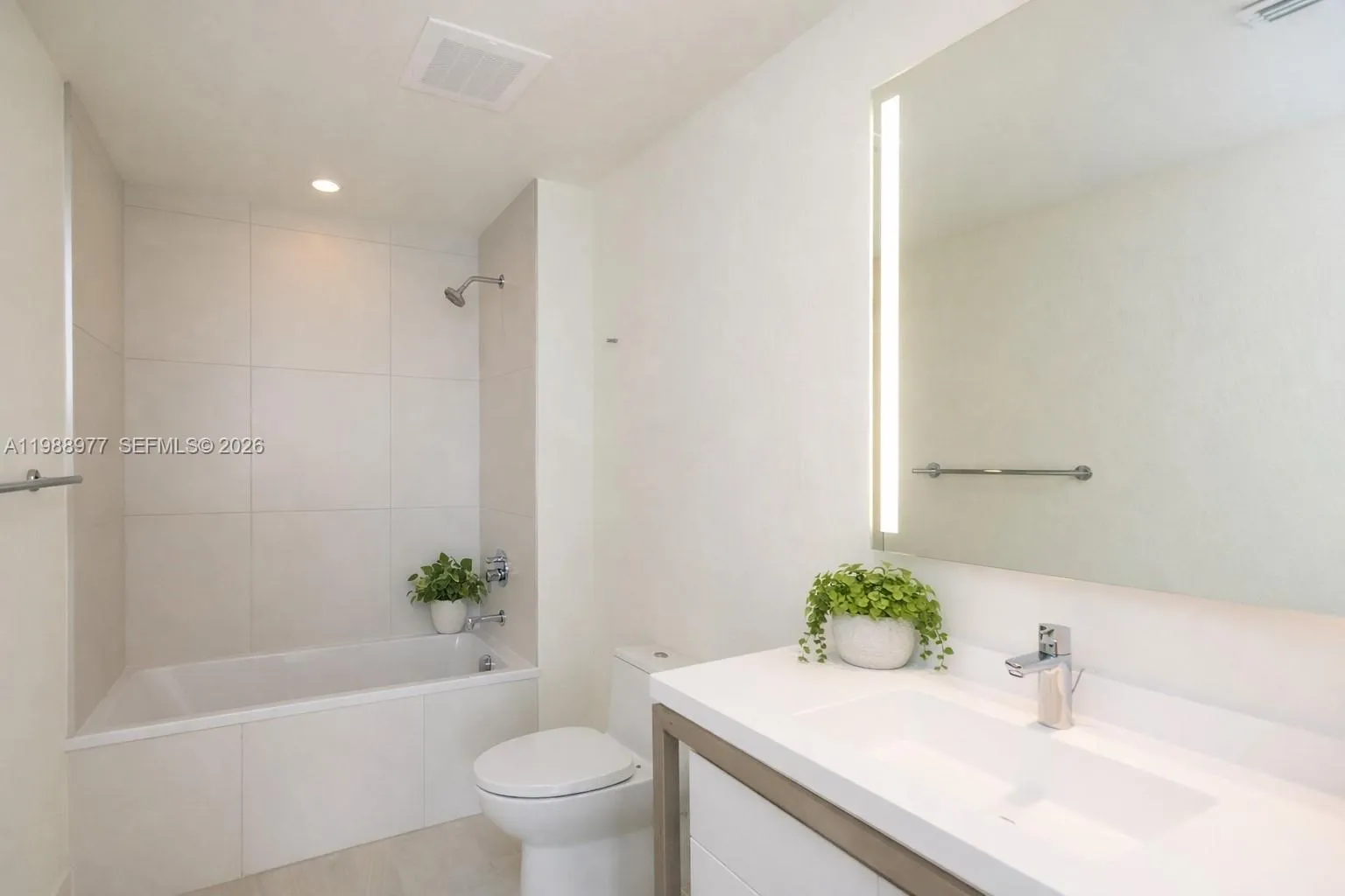 2000 Metropica Way 2305, Sunrise, Florida 33323, Sunrise, Florida 33323, 1 Bedroom Bedrooms, ,1 BathroomBathrooms,Residential Lease,For Rent,2000 Metropica Way 2305, Sunrise, Florida 33323,A11988977