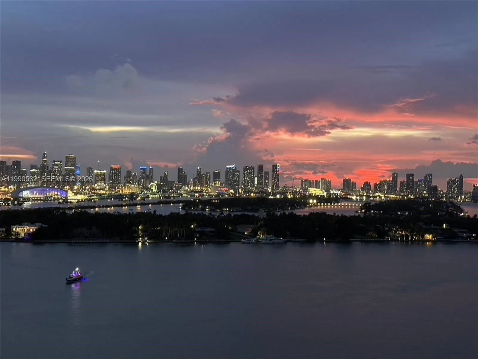 540 West Ave 2011, Miami Beach, Florida 33139, Miami Beach, Florida 33139, 2 Bedrooms Bedrooms, ,2 BathroomsBathrooms,Residential Lease,For Rent,540 West Ave 2011, Miami Beach, Florida 33139,A11990532