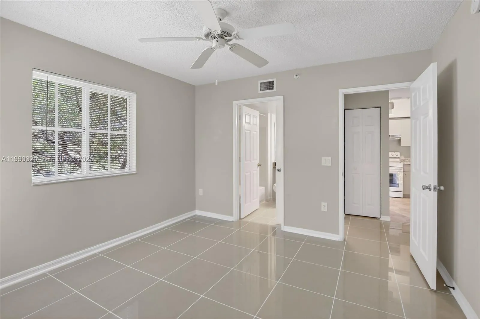 2496 Centergate Dr 301, Miramar, Florida 33025, Miramar, Florida 33025, 2 Bedrooms Bedrooms, ,2 BathroomsBathrooms,Residential Lease,For Rent,2496 Centergate Dr 301, Miramar, Florida 33025,A11990325