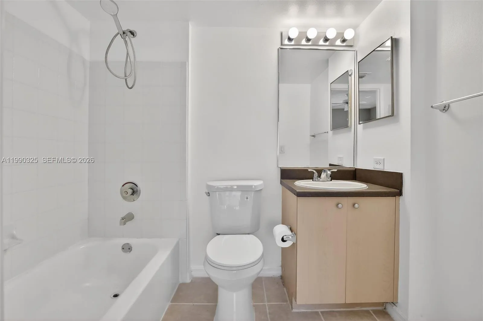 2496 Centergate Dr 301, Miramar, Florida 33025, Miramar, Florida 33025, 2 Bedrooms Bedrooms, ,2 BathroomsBathrooms,Residential Lease,For Rent,2496 Centergate Dr 301, Miramar, Florida 33025,A11990325