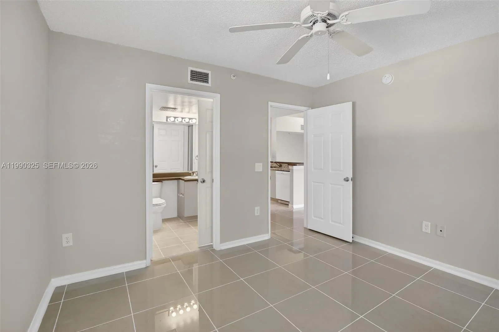 2496 Centergate Dr 301, Miramar, Florida 33025, Miramar, Florida 33025, 2 Bedrooms Bedrooms, ,2 BathroomsBathrooms,Residential Lease,For Rent,2496 Centergate Dr 301, Miramar, Florida 33025,A11990325