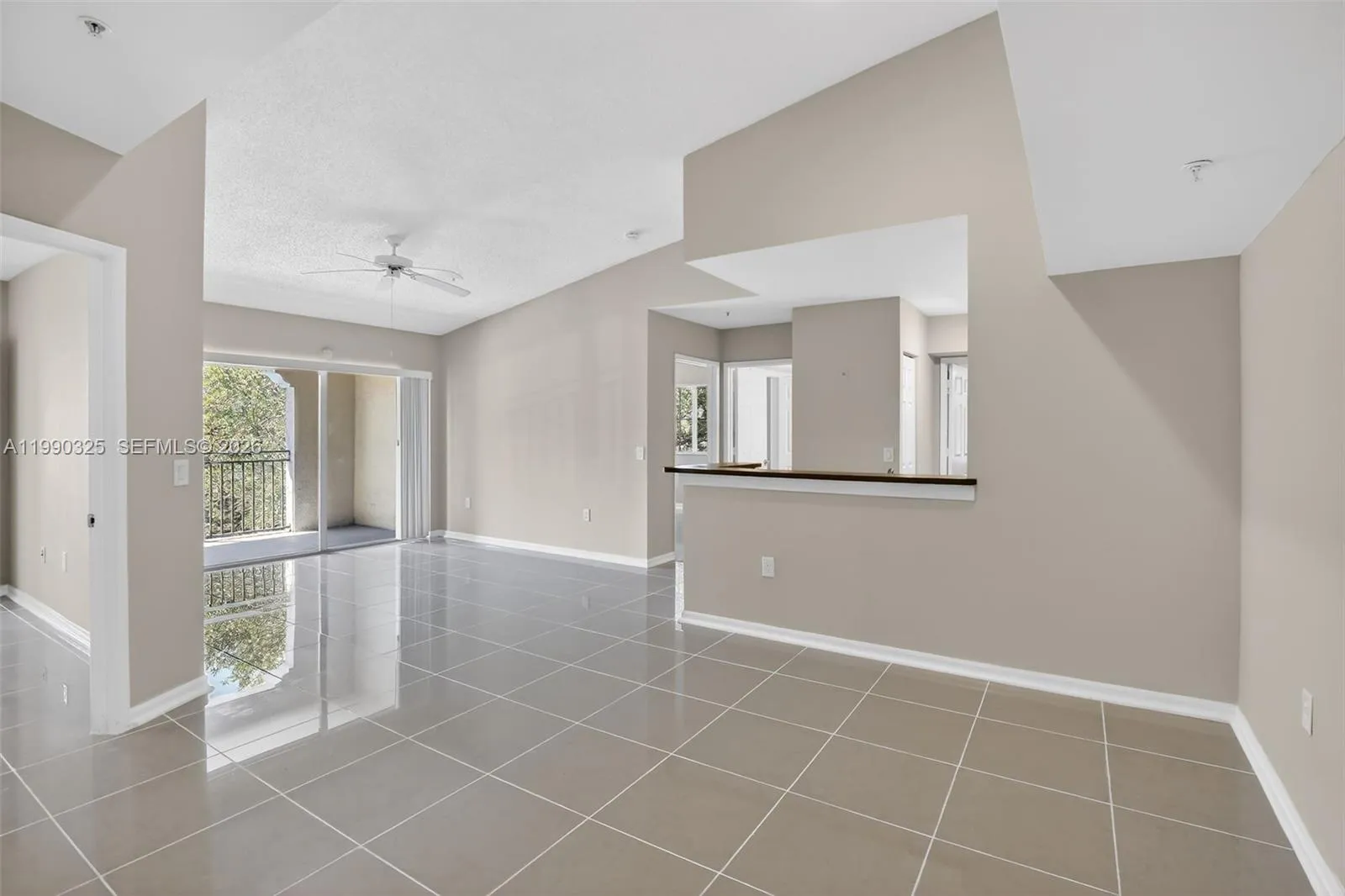 2496 Centergate Dr 301, Miramar, Florida 33025, Miramar, Florida 33025, 2 Bedrooms Bedrooms, ,2 BathroomsBathrooms,Residential Lease,For Rent,2496 Centergate Dr 301, Miramar, Florida 33025,A11990325