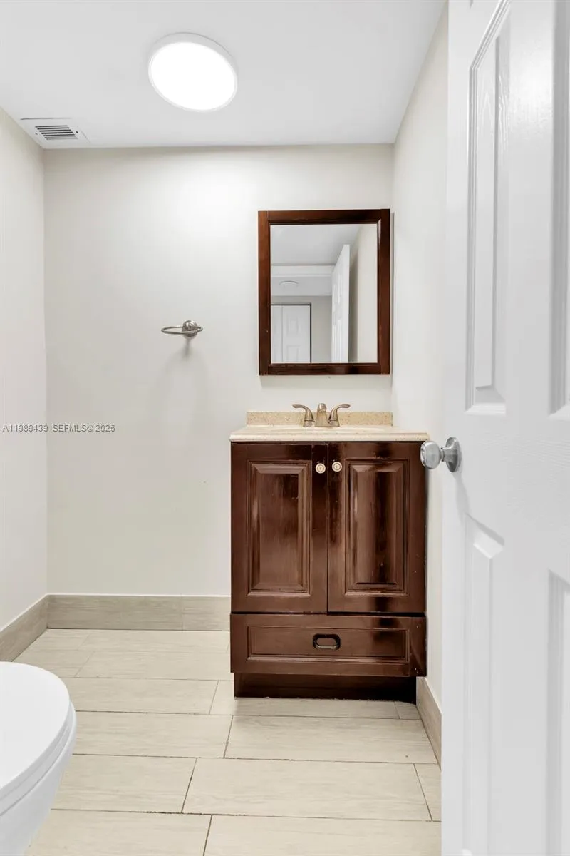 2750 Ne 183rd St 806, Aventura, Florida 33160, Aventura, Florida 33160, 1 Bedroom Bedrooms, ,1 BathroomBathrooms,Residential,For Sale,2750 Ne 183rd St 806, Aventura, Florida 33160,A11989439