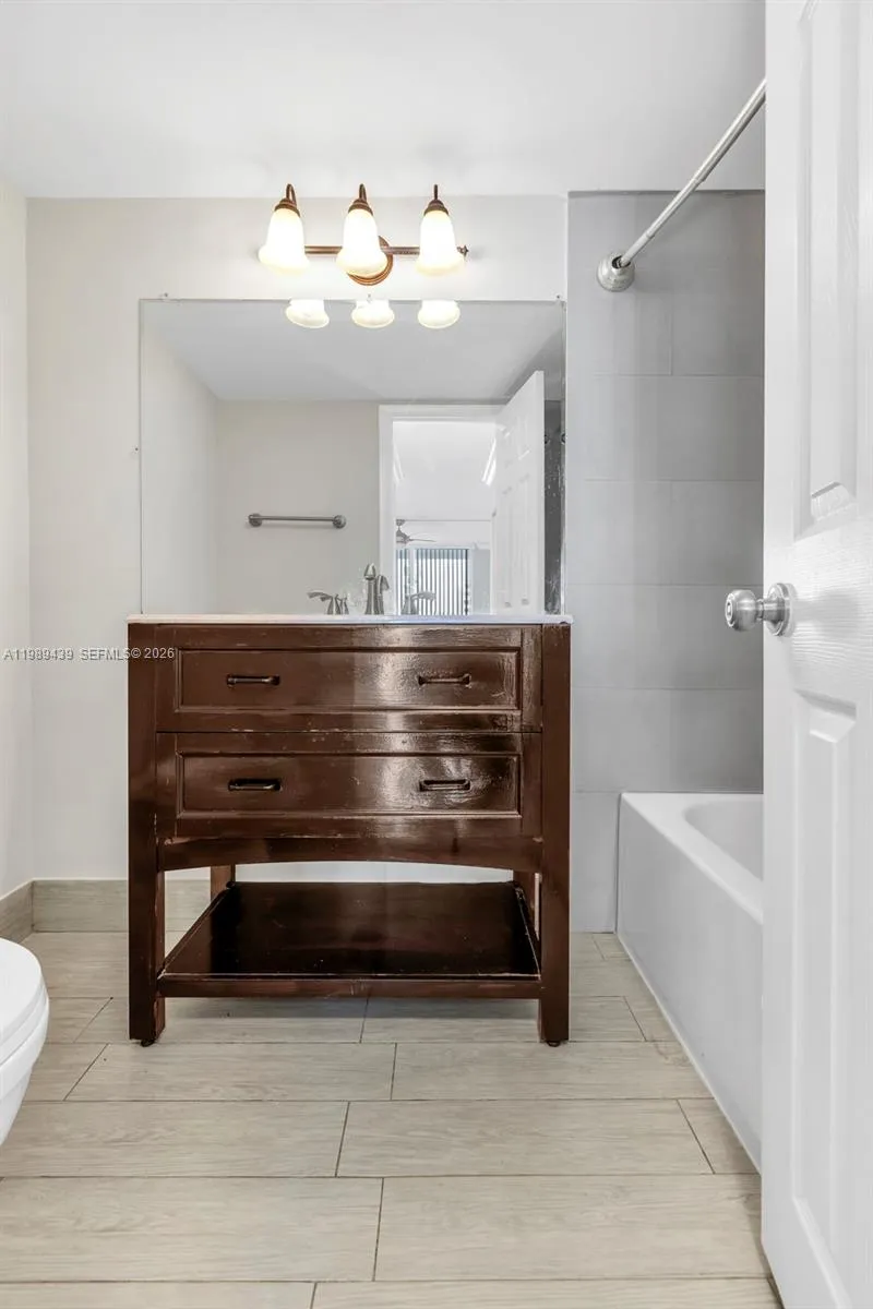 2750 Ne 183rd St 806, Aventura, Florida 33160, Aventura, Florida 33160, 1 Bedroom Bedrooms, ,1 BathroomBathrooms,Residential,For Sale,2750 Ne 183rd St 806, Aventura, Florida 33160,A11989439