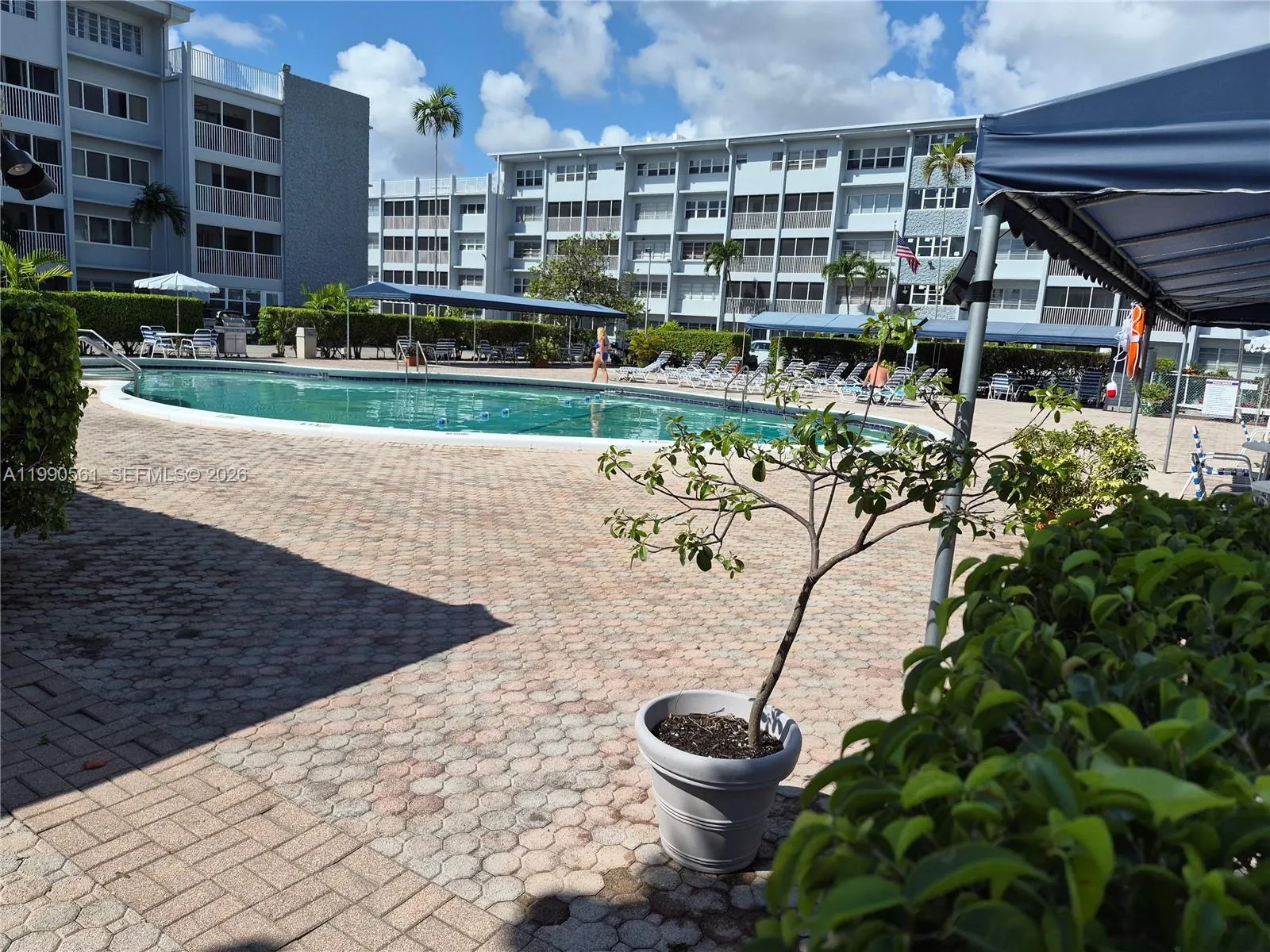 330 Se 2nd St 202e, Hallandale Beach, Florida 3300, Hallandale Beach, Florida 33009, 1 Bedroom Bedrooms, ,1 BathroomBathrooms,Residential,For Sale,330 Se 2nd St 202e, Hallandale Beach, Florida 3300,A11990561