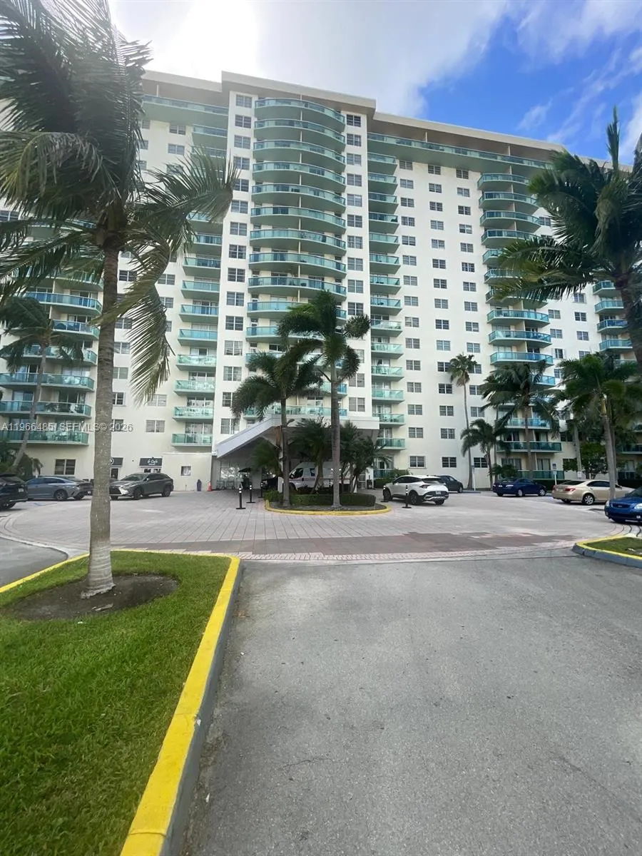 19390 Collins Ave 123, Sunny Isles Beach, Florida, Sunny Isles Beach, Florida 33160, 1 Bedroom Bedrooms, ,1 BathroomBathrooms,Residential,For Sale,19390 Collins Ave 123, Sunny Isles Beach, Florida ,A11966485