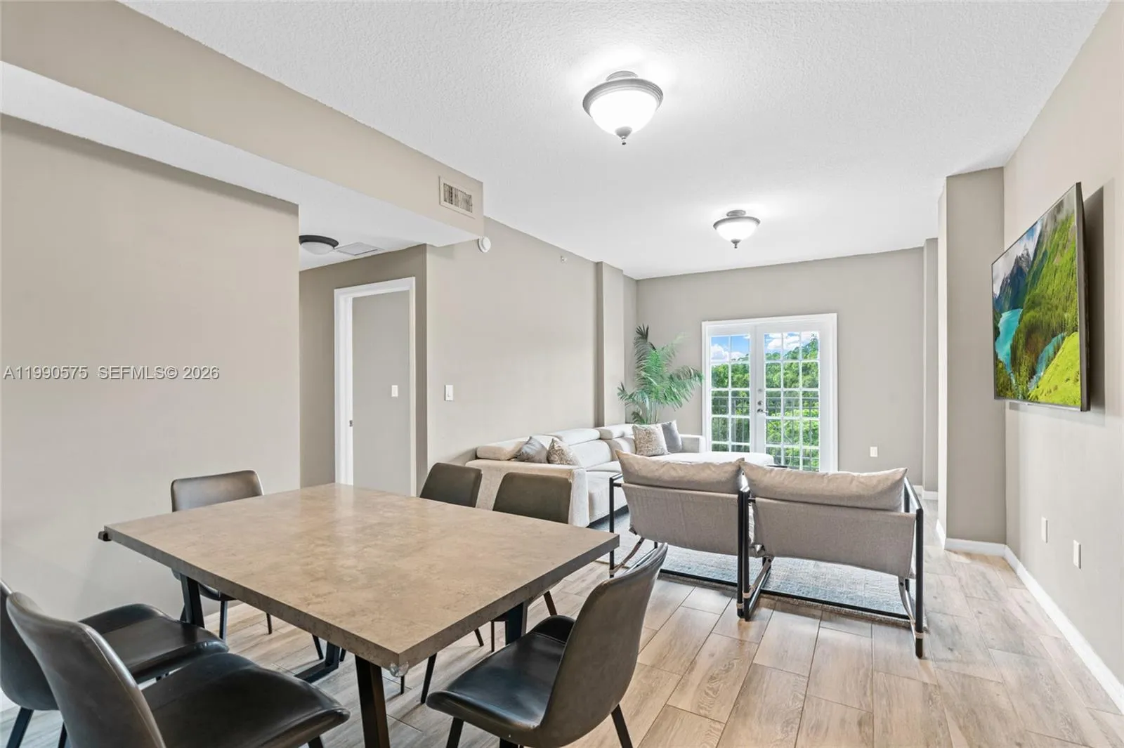 5271 Sw 8th St 315, Miami, Florida 33134, Miami, Florida 33134, 3 Bedrooms Bedrooms, ,2 BathroomsBathrooms,Residential Lease,For Rent,5271 Sw 8th St 315, Miami, Florida 33134,A11990575