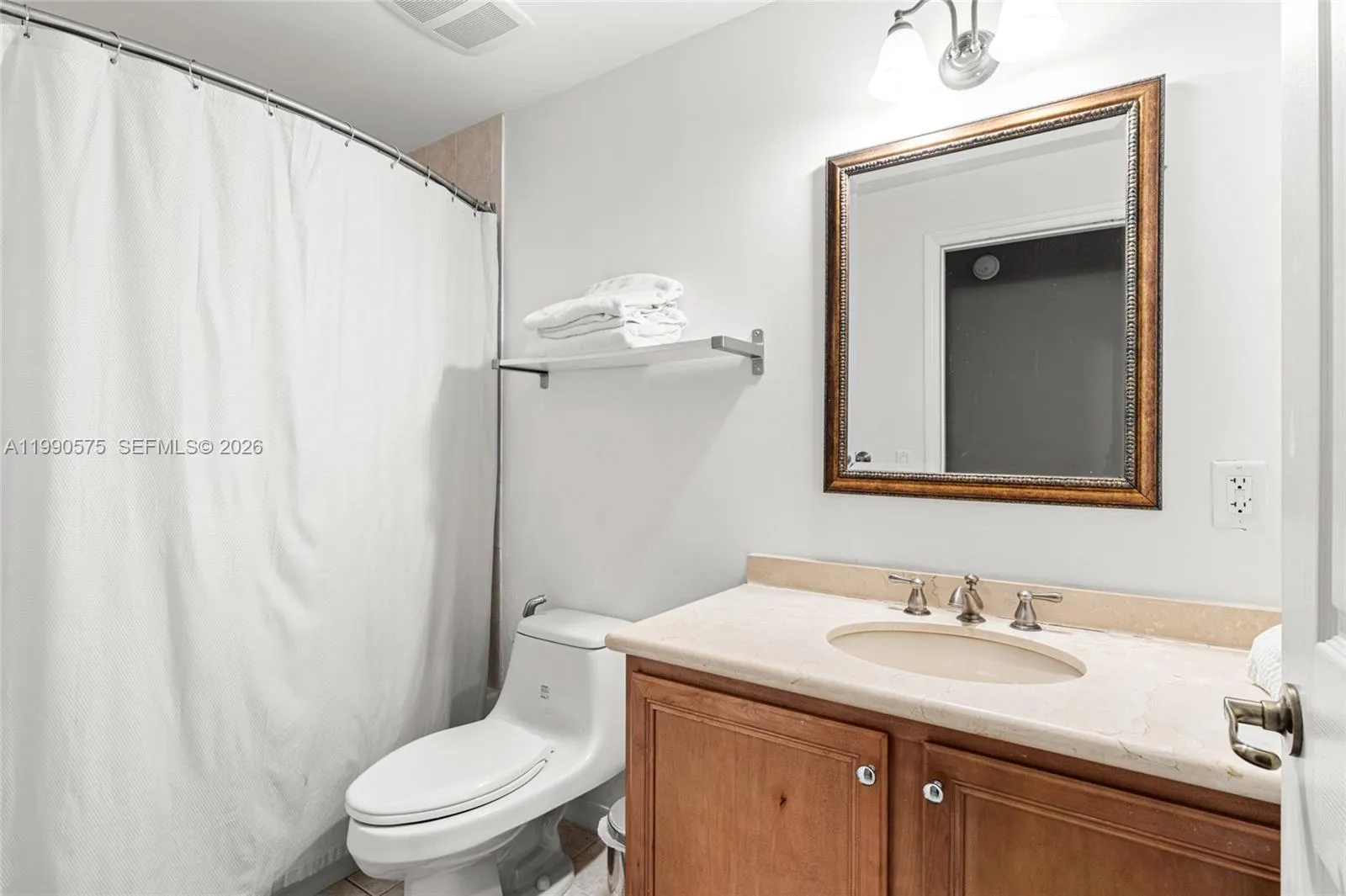 5271 Sw 8th St 315, Miami, Florida 33134, Miami, Florida 33134, 3 Bedrooms Bedrooms, ,2 BathroomsBathrooms,Residential Lease,For Rent,5271 Sw 8th St 315, Miami, Florida 33134,A11990575