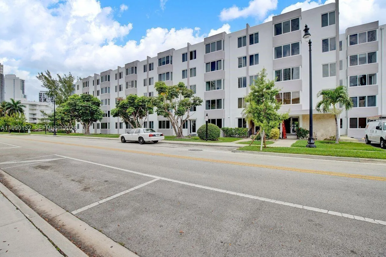 Sunny Isles Beach, Florida 33160, Sunny Isles Beach, Florida 33160, 1 Bedroom Bedrooms, ,1 BathroomBathrooms,Residential,For Sale, Sunny Isles Beach, Florida 33160,A11990132