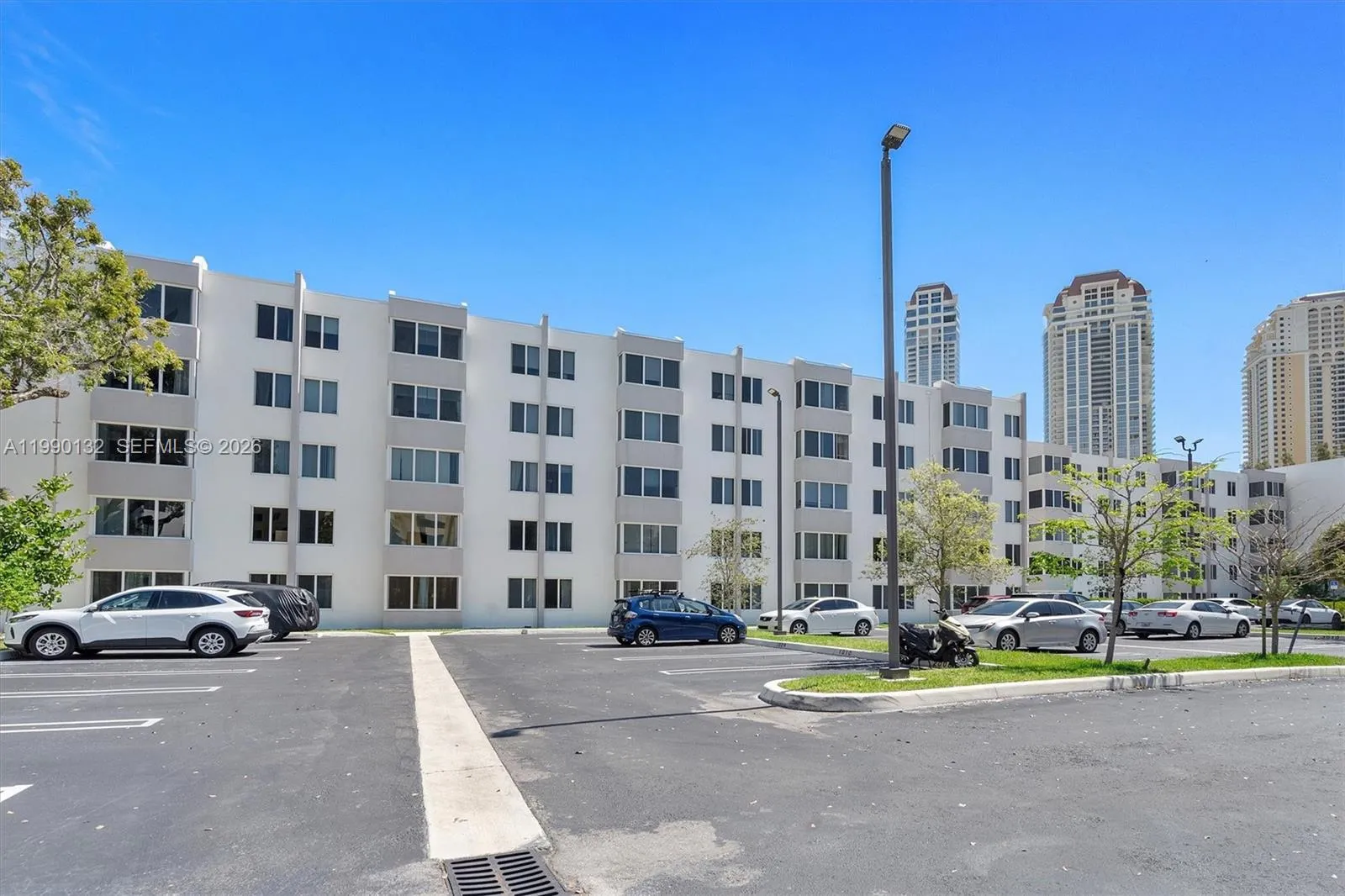 Sunny Isles Beach, Florida 33160, Sunny Isles Beach, Florida 33160, 1 Bedroom Bedrooms, ,1 BathroomBathrooms,Residential,For Sale, Sunny Isles Beach, Florida 33160,A11990132