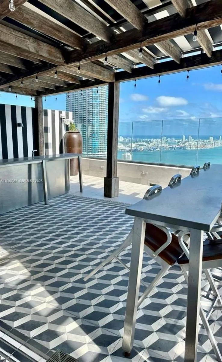Rooftop eating area for residents