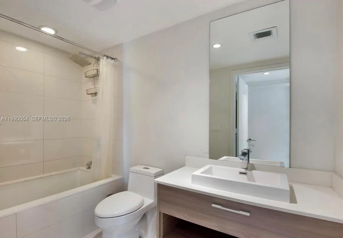 1300 S Miami Ave 1607, Miami, Florida 33130, Miami, Florida 33130, 1 Bedroom Bedrooms, ,1 BathroomBathrooms,Residential Lease,For Rent,1300 S Miami Ave 1607, Miami, Florida 33130,A11990054