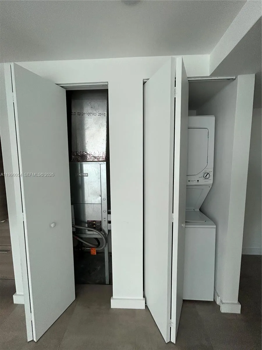 1300 S Miami Ave 1607, Miami, Florida 33130, Miami, Florida 33130, 1 Bedroom Bedrooms, ,1 BathroomBathrooms,Residential Lease,For Rent,1300 S Miami Ave 1607, Miami, Florida 33130,A11990054