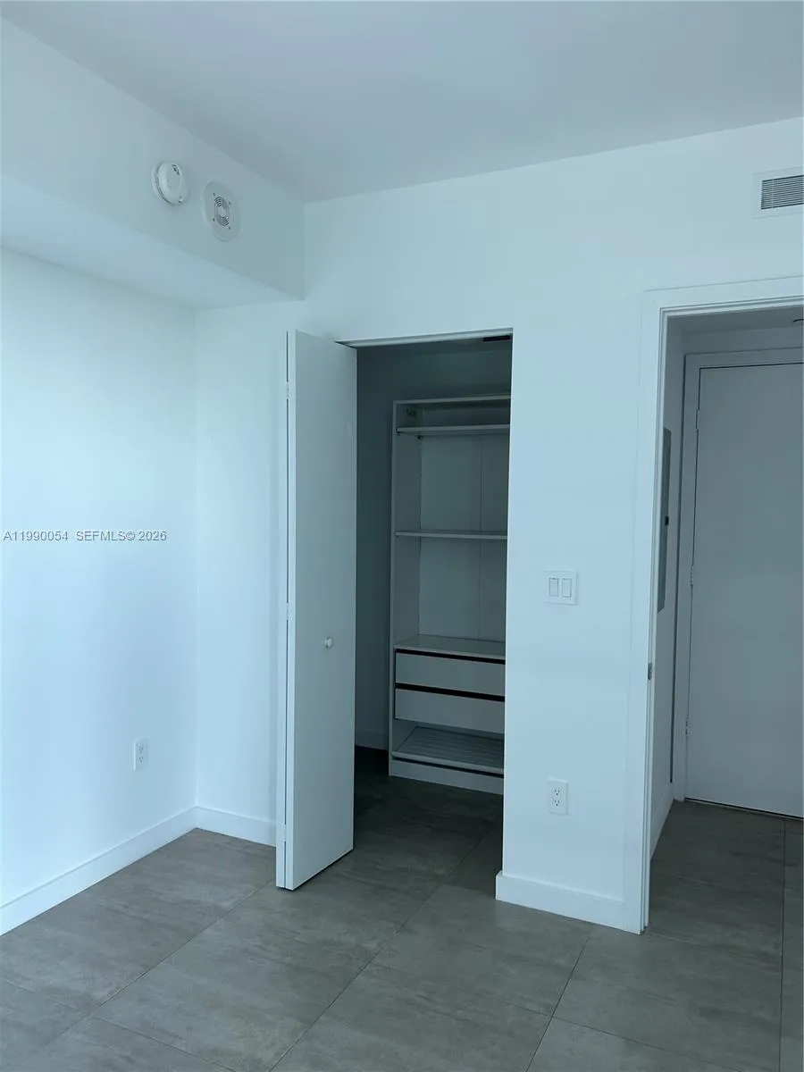 1300 S Miami Ave 1607, Miami, Florida 33130, Miami, Florida 33130, 1 Bedroom Bedrooms, ,1 BathroomBathrooms,Residential Lease,For Rent,1300 S Miami Ave 1607, Miami, Florida 33130,A11990054