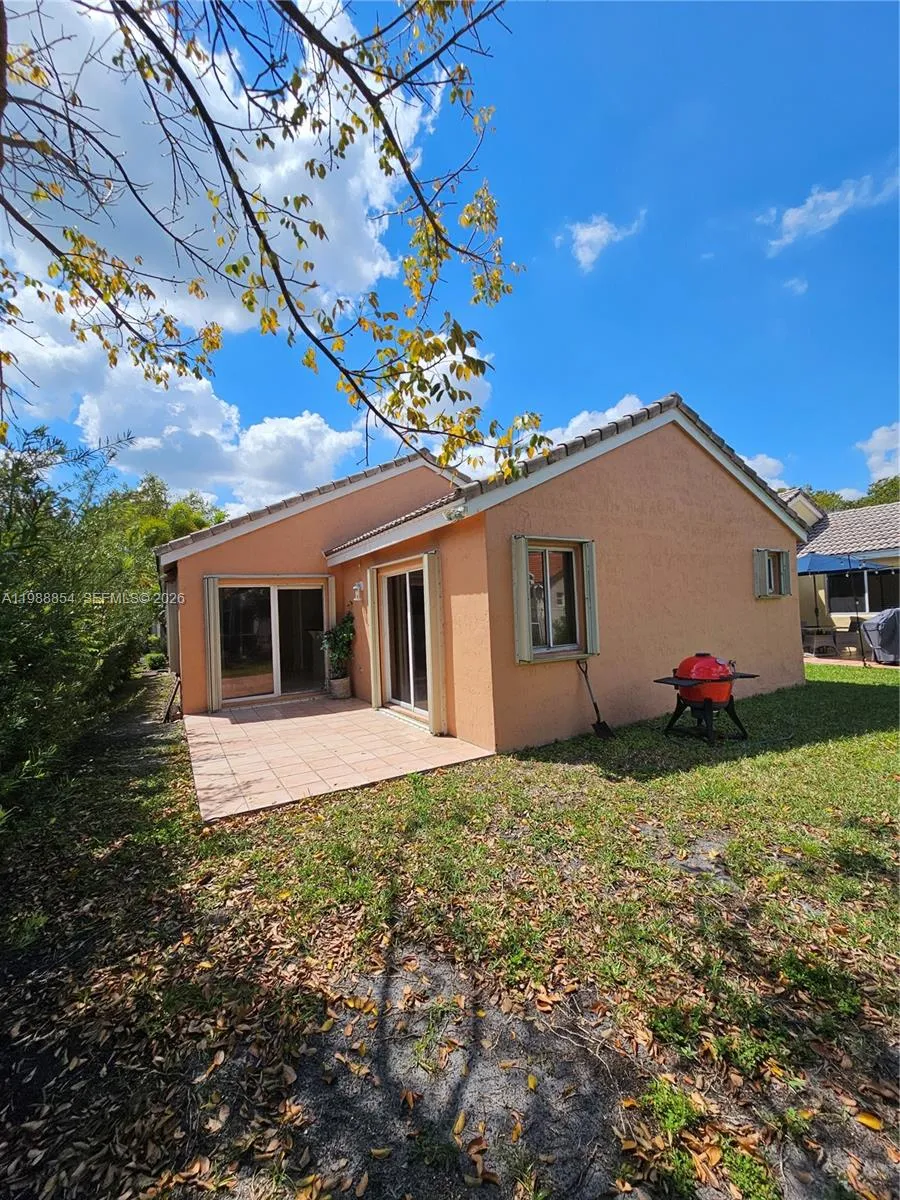 4279 Greenbriar Ln 1, Weston, Florida 33331, Weston, Florida 33331, 3 Bedrooms Bedrooms, ,2 BathroomsBathrooms,Residential Lease,For Rent,4279 Greenbriar Ln 1, Weston, Florida 33331,A11988854