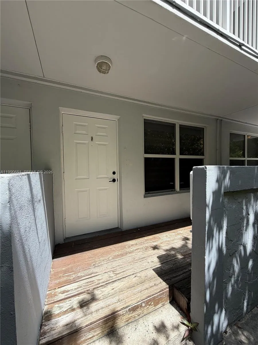 3025 Mary St 11, Miami, Florida 33133, Miami, Florida 33133, 1 Bedroom Bedrooms, ,1 BathroomBathrooms,Residential Lease,For Rent,3025 Mary St 11, Miami, Florida 33133,A11990651