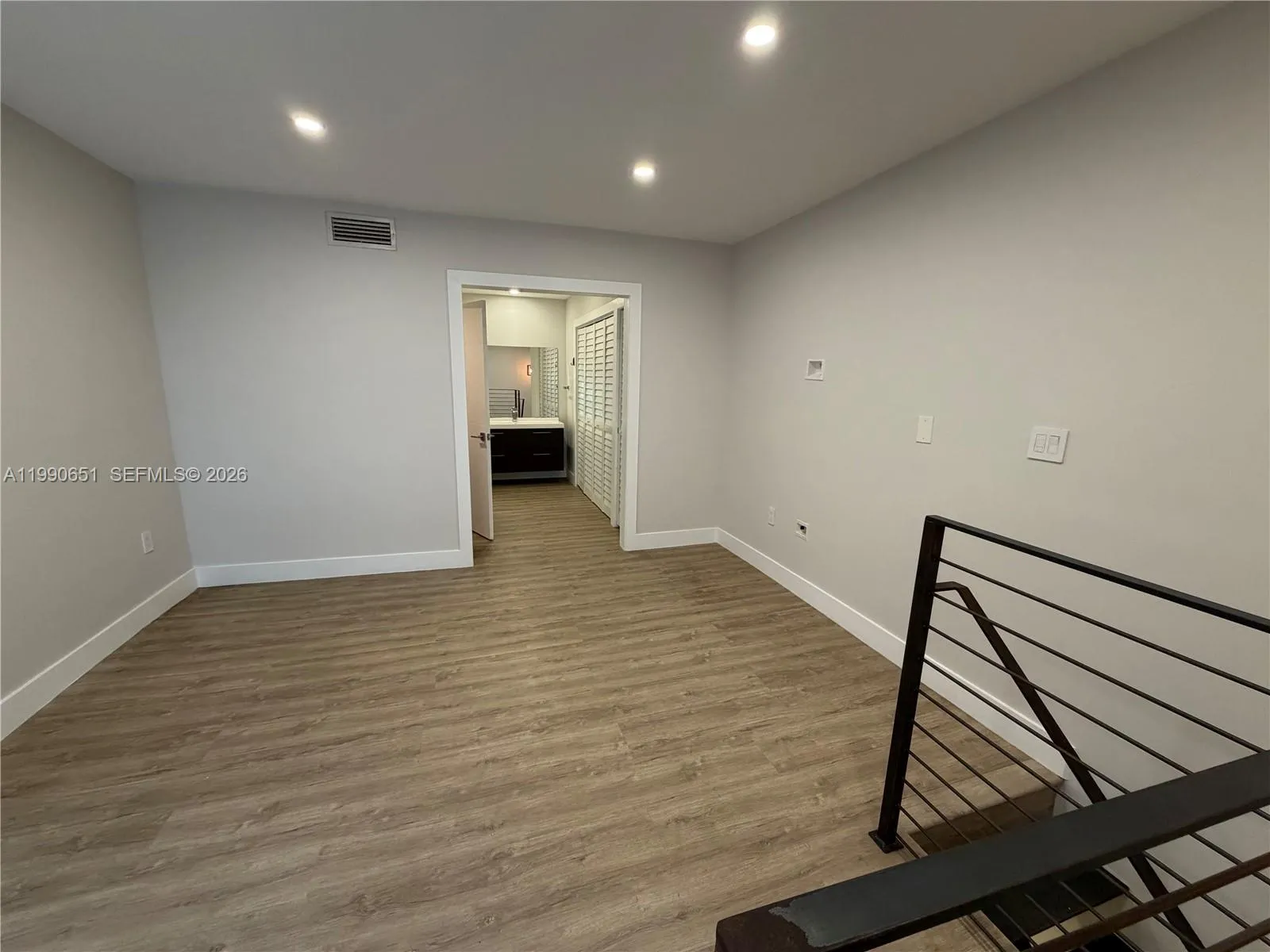 3025 Mary St 11, Miami, Florida 33133, Miami, Florida 33133, 1 Bedroom Bedrooms, ,1 BathroomBathrooms,Residential Lease,For Rent,3025 Mary St 11, Miami, Florida 33133,A11990651