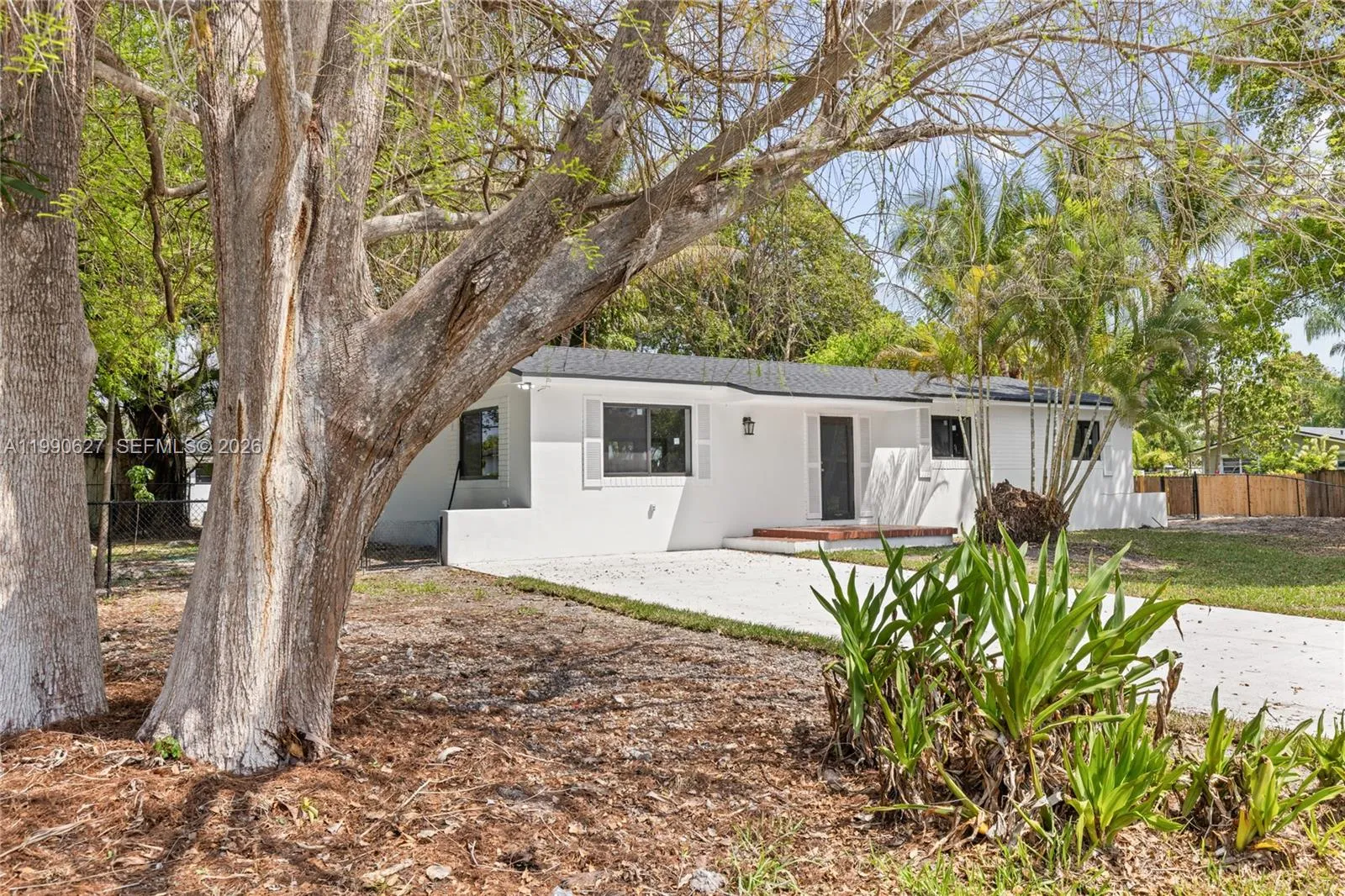 14171 Sw 37th Ct, Davie, Florida 33330, Davie, Florida 33330, 3 Bedrooms Bedrooms, ,2 BathroomsBathrooms,Residential Lease,For Rent,14171 Sw 37th Ct, Davie, Florida 33330,A11990627