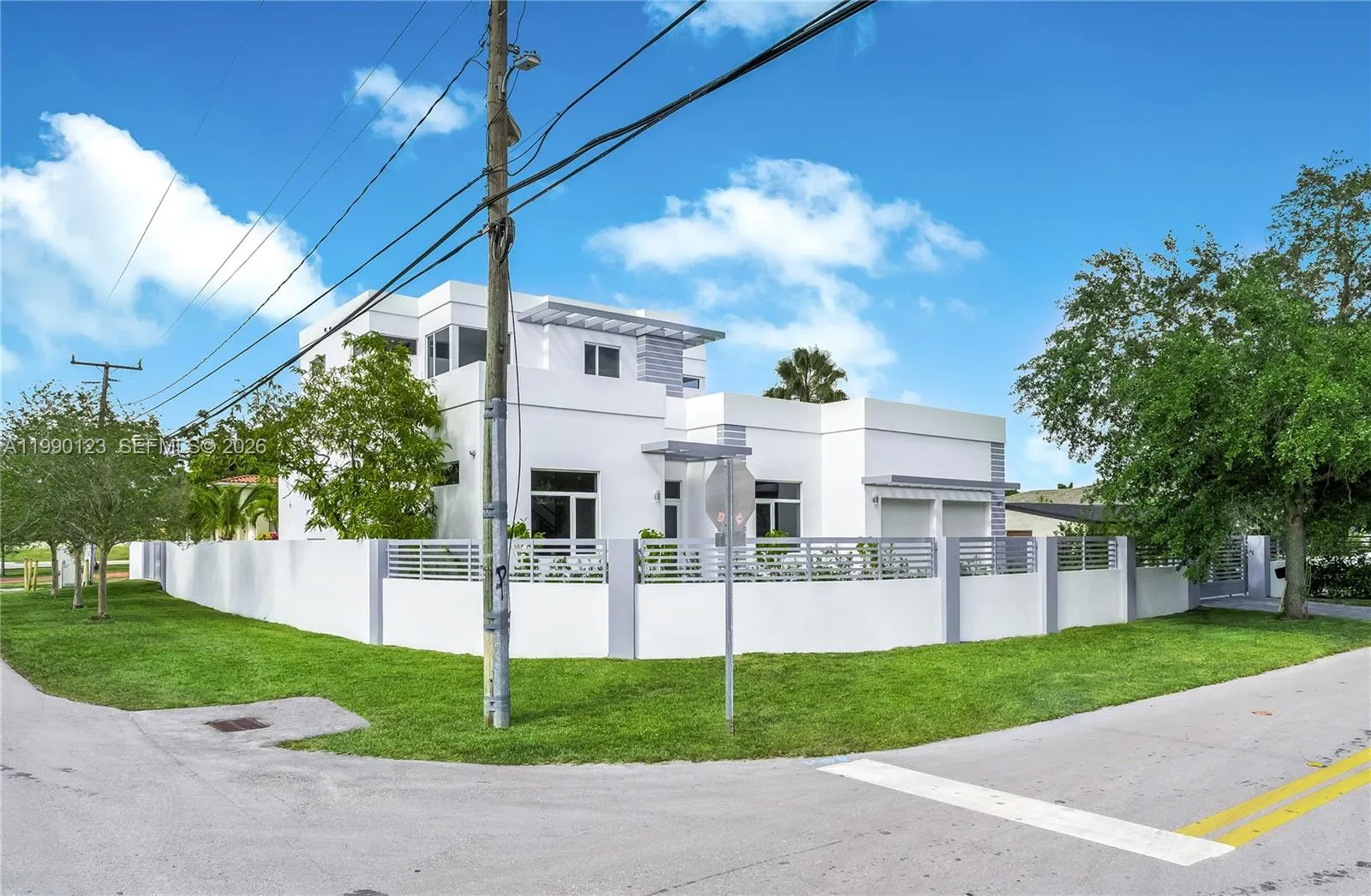 9895 Nw 26th St, Doral, Florida 33172, Doral, Florida 33172, 5 Bedrooms Bedrooms, ,4 BathroomsBathrooms,Residential,For Sale,9895 Nw 26th St, Doral, Florida 33172,A11990123