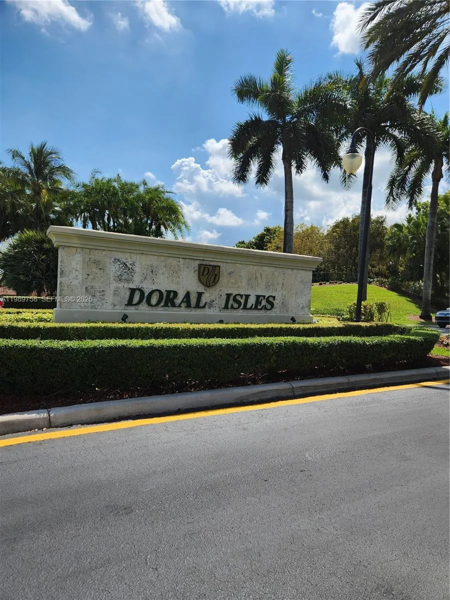 10710 Nw 66th St 402, Doral, Florida 33178, Doral, Florida 33178, 3 Bedrooms Bedrooms, ,2 BathroomsBathrooms,Residential,For Sale,10710 Nw 66th St 402, Doral, Florida 33178,A11989758