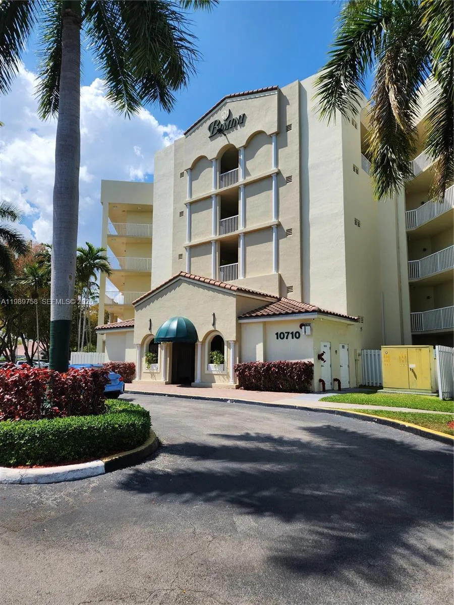 10710 Nw 66th St 402, Doral, Florida 33178, Doral, Florida 33178, 3 Bedrooms Bedrooms, ,2 BathroomsBathrooms,Residential,For Sale,10710 Nw 66th St 402, Doral, Florida 33178,A11989758