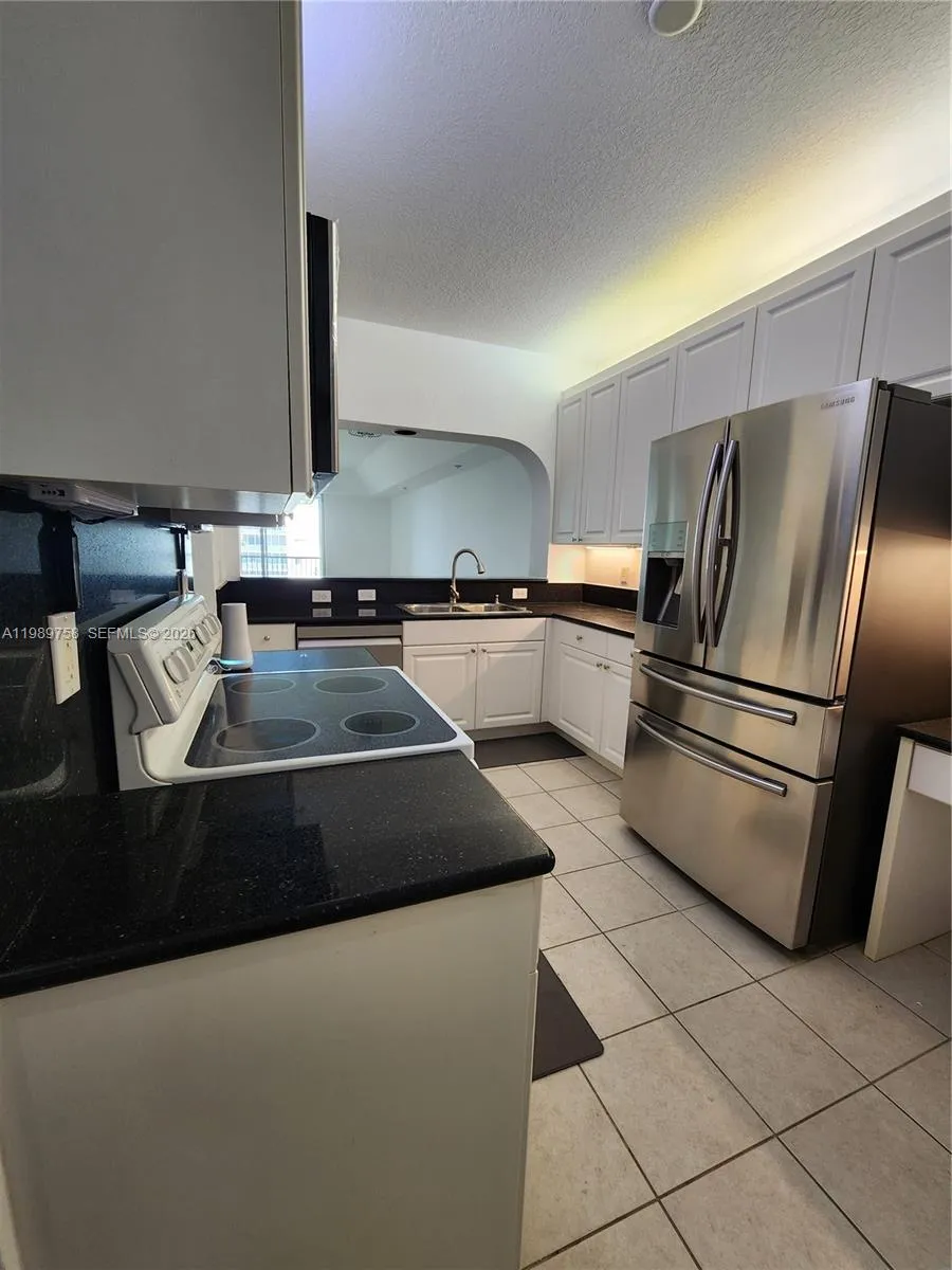 10710 Nw 66th St 402, Doral, Florida 33178, Doral, Florida 33178, 3 Bedrooms Bedrooms, ,2 BathroomsBathrooms,Residential,For Sale,10710 Nw 66th St 402, Doral, Florida 33178,A11989758