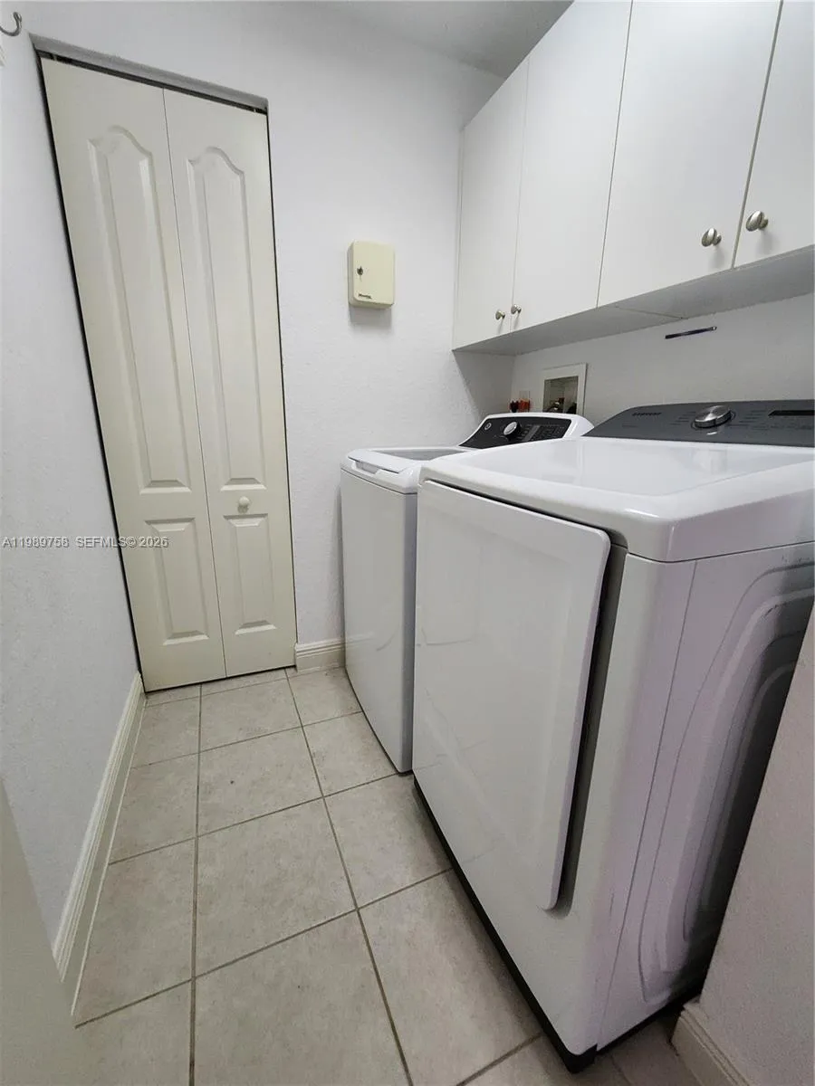 10710 Nw 66th St 402, Doral, Florida 33178, Doral, Florida 33178, 3 Bedrooms Bedrooms, ,2 BathroomsBathrooms,Residential,For Sale,10710 Nw 66th St 402, Doral, Florida 33178,A11989758