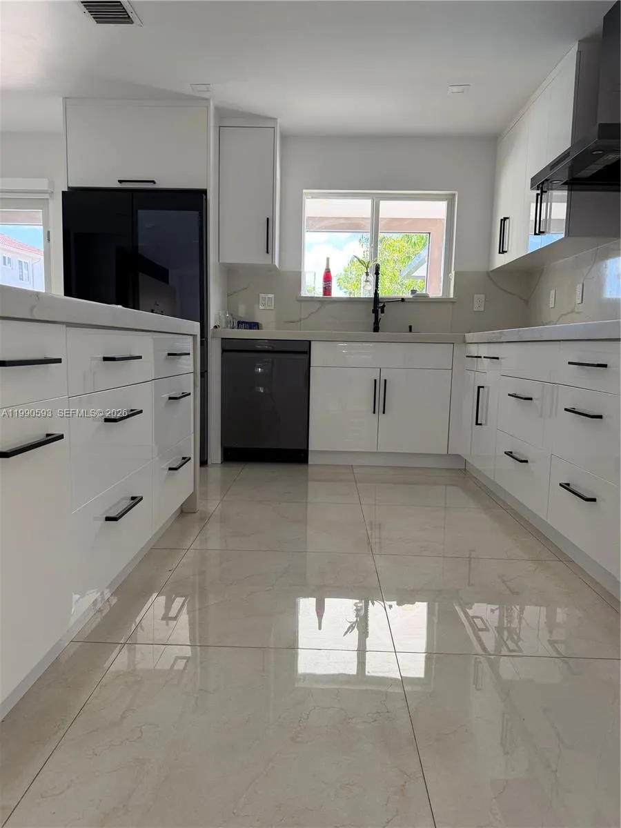 194th St 7874 Nw, Hialeah, Florida 33015, Hialeah, Florida 33015, 4 Bedrooms Bedrooms, ,3 BathroomsBathrooms,Residential Lease,For Rent,194th St 7874 Nw, Hialeah, Florida 33015,A11990593