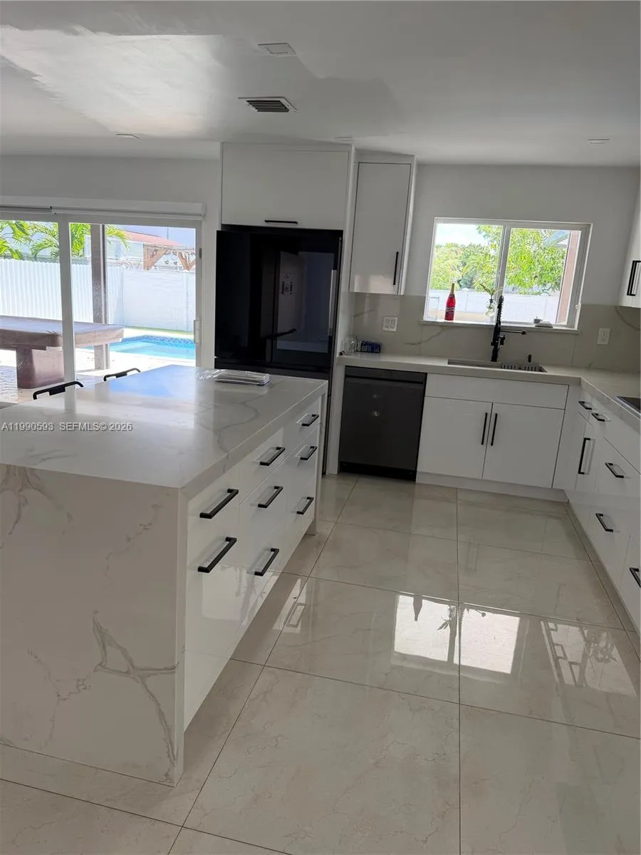 194th St 7874 Nw, Hialeah, Florida 33015, Hialeah, Florida 33015, 4 Bedrooms Bedrooms, ,3 BathroomsBathrooms,Residential Lease,For Rent,194th St 7874 Nw, Hialeah, Florida 33015,A11990593