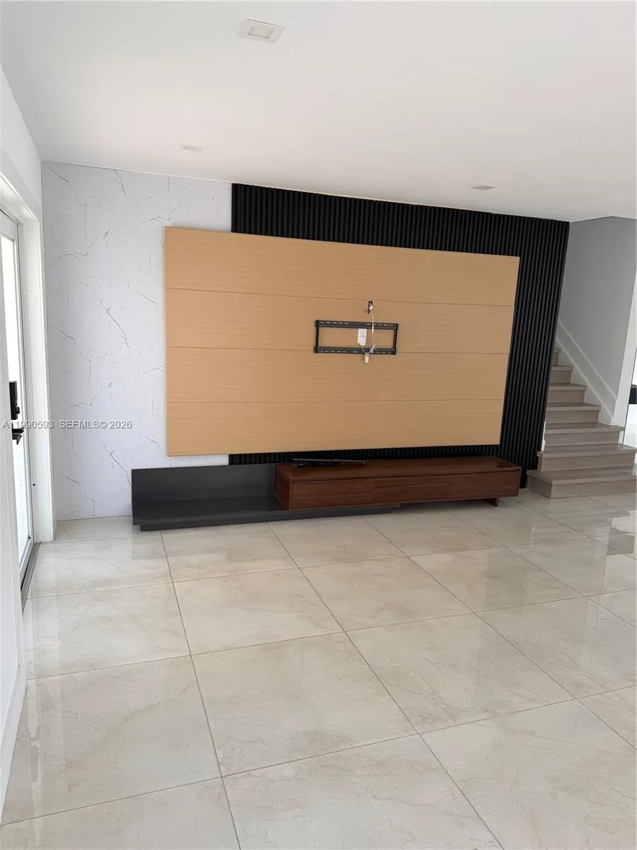 194th St 7874 Nw, Hialeah, Florida 33015, Hialeah, Florida 33015, 4 Bedrooms Bedrooms, ,3 BathroomsBathrooms,Residential Lease,For Rent,194th St 7874 Nw, Hialeah, Florida 33015,A11990593