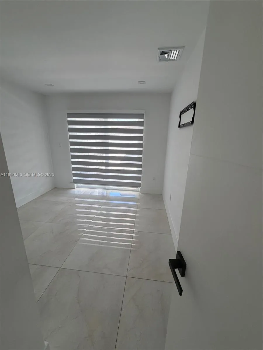 194th St 7874 Nw, Hialeah, Florida 33015, Hialeah, Florida 33015, 4 Bedrooms Bedrooms, ,3 BathroomsBathrooms,Residential Lease,For Rent,194th St 7874 Nw, Hialeah, Florida 33015,A11990593