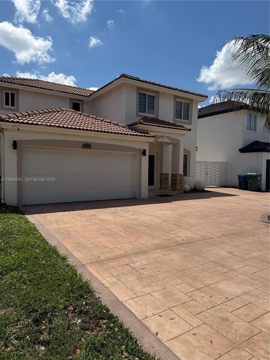 194th St 7874 Nw, Hialeah, Florida 33015, Hialeah, Florida 33015, 4 Bedrooms Bedrooms, ,3 BathroomsBathrooms,Residential Lease,For Rent,194th St 7874 Nw, Hialeah, Florida 33015,A11990593
