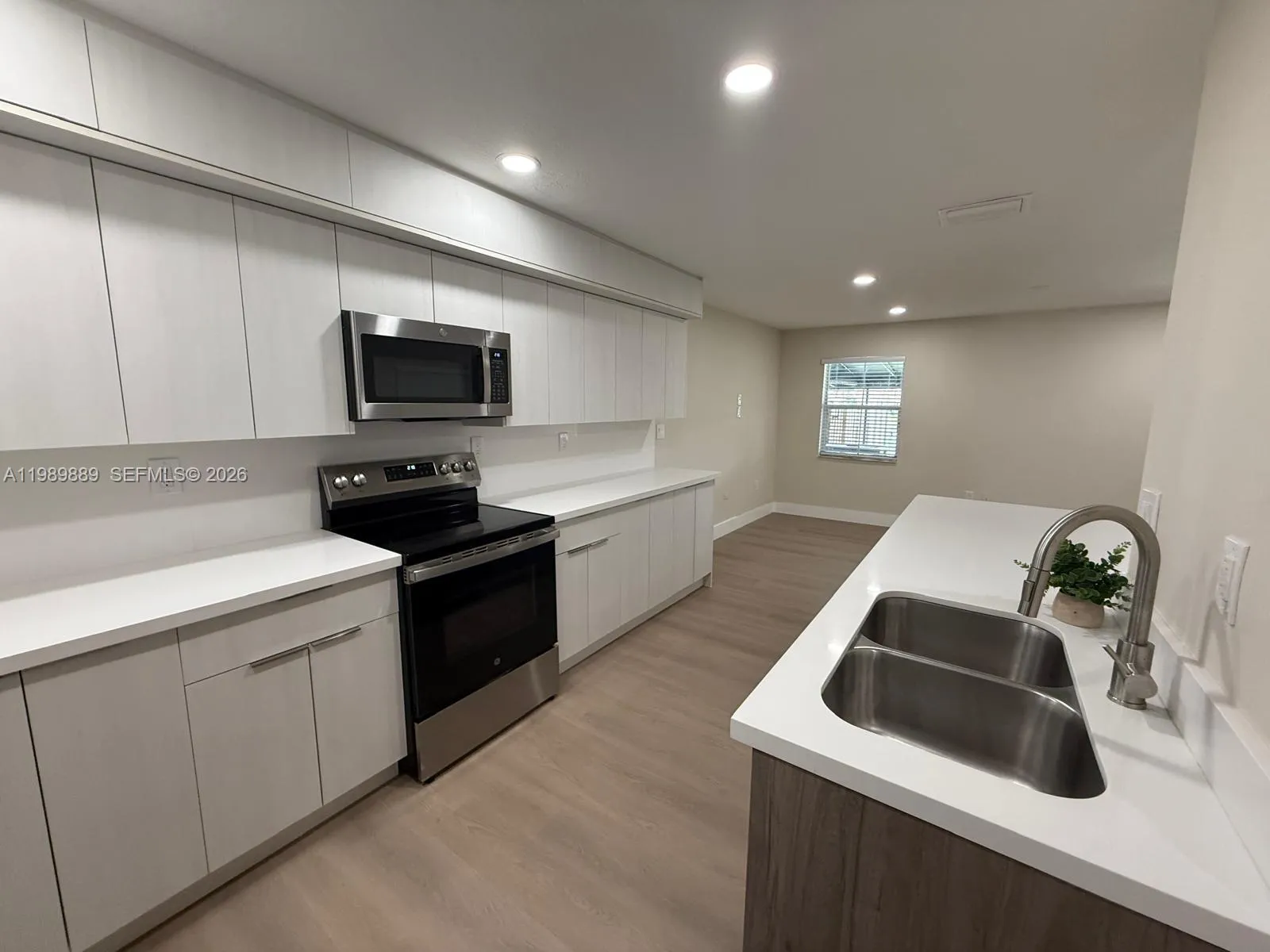 16432 Sw 47th Ter, Miami, Florida 33185, Miami, Florida 33185, 3 Bedrooms Bedrooms, ,2 BathroomsBathrooms,Residential Lease,For Rent,16432 Sw 47th Ter, Miami, Florida 33185,A11989889