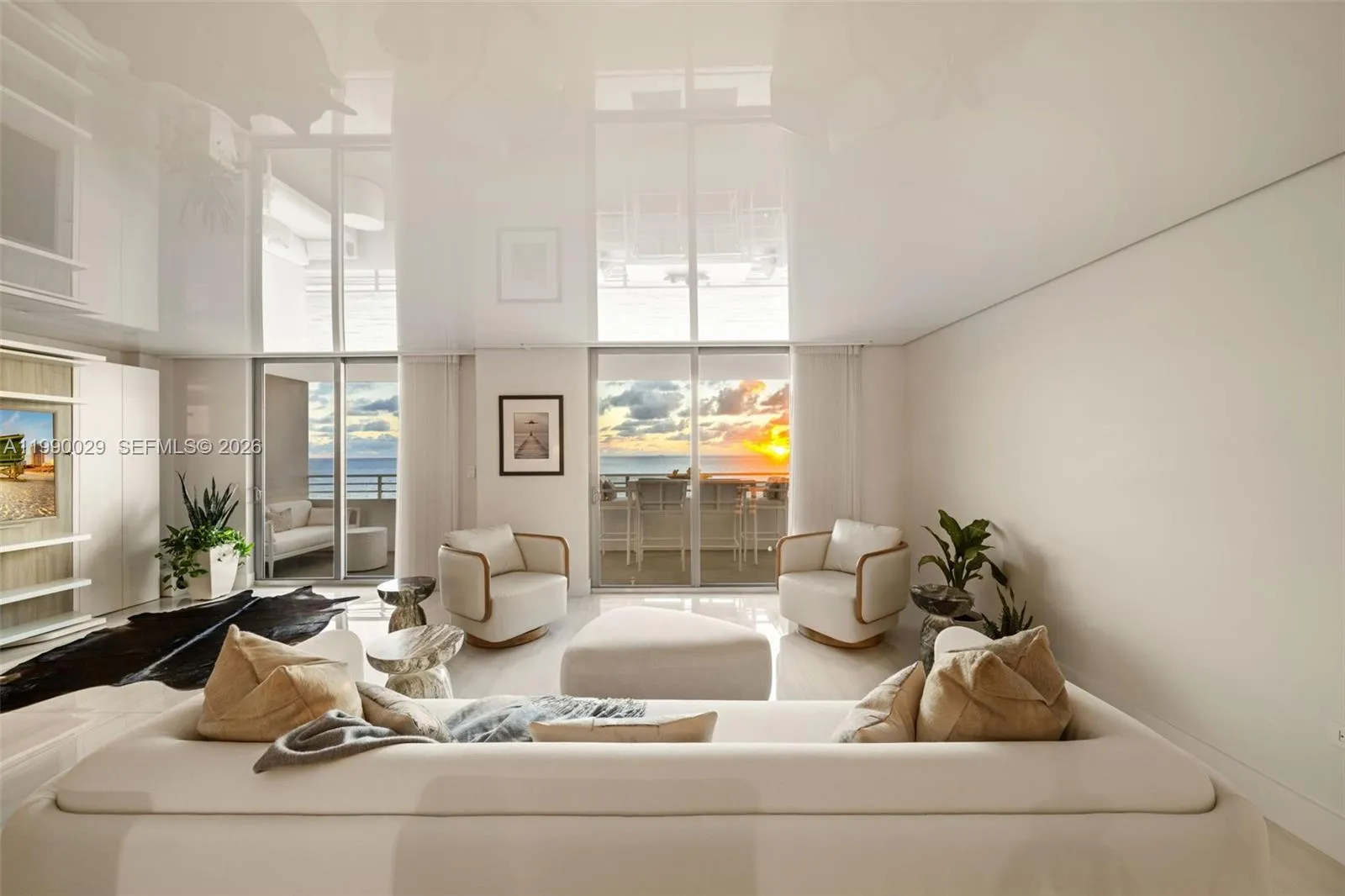 5555 Collins Ave 16h, Miami Beach, Florida 33140, Miami Beach, Florida 33140, 1 Bedroom Bedrooms, ,2 BathroomsBathrooms,Residential Lease,For Rent,5555 Collins Ave 16h, Miami Beach, Florida 33140,A11990029
