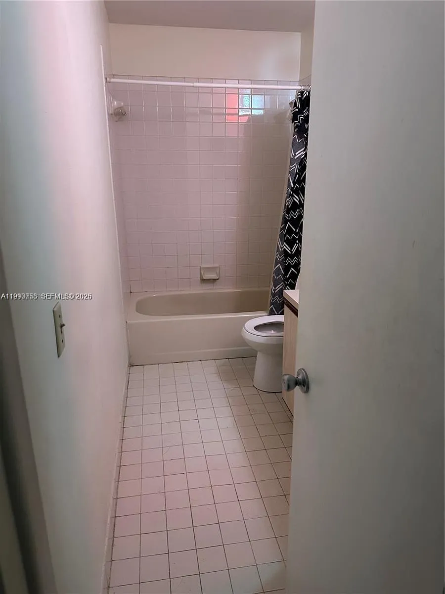 14261 Sw 94th Cir Ln 105-20, Miami, Florida 33186, Miami, Florida 33186, 3 Bedrooms Bedrooms, ,2 BathroomsBathrooms,Residential,For Sale,14261 Sw 94th Cir Ln 105-20, Miami, Florida 33186,A11990753