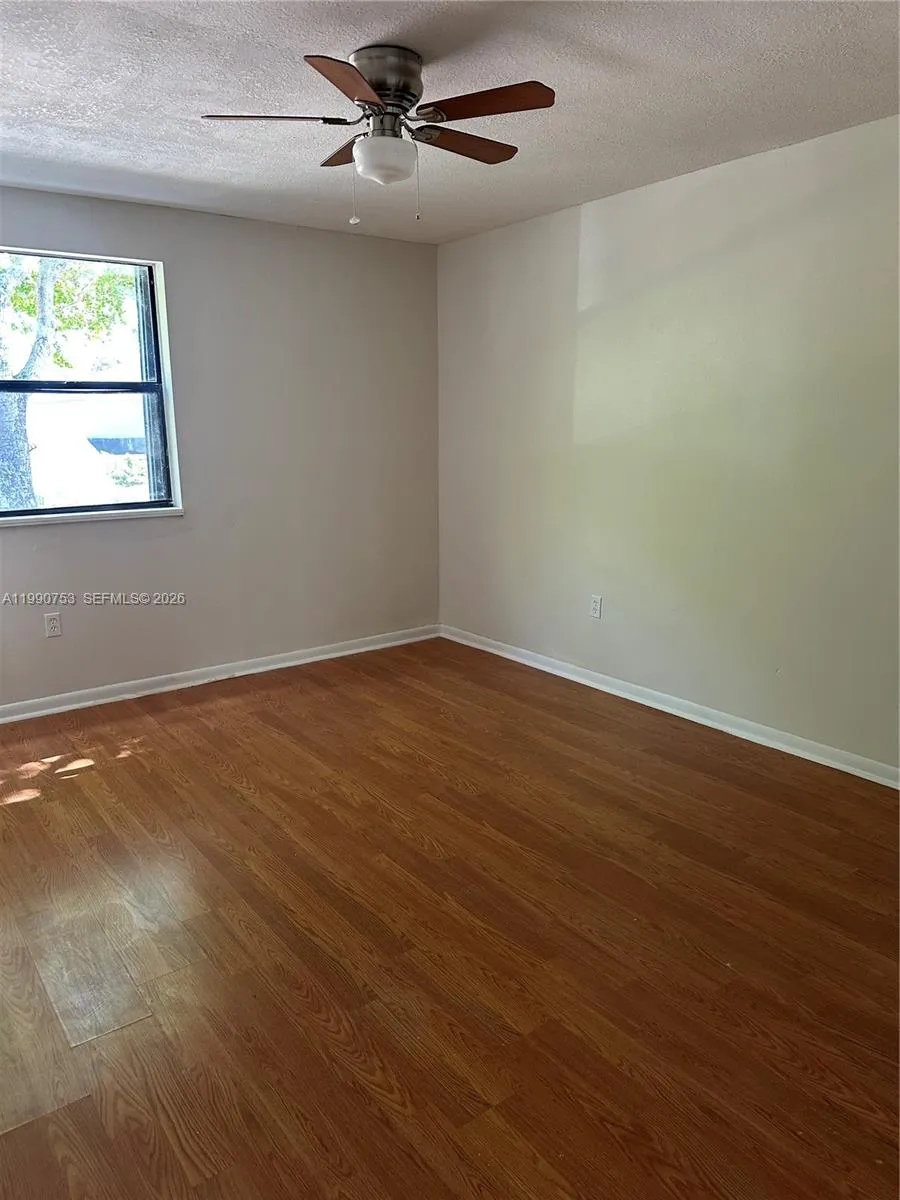 14261 Sw 94th Cir Ln 105-20, Miami, Florida 33186, Miami, Florida 33186, 3 Bedrooms Bedrooms, ,2 BathroomsBathrooms,Residential,For Sale,14261 Sw 94th Cir Ln 105-20, Miami, Florida 33186,A11990753