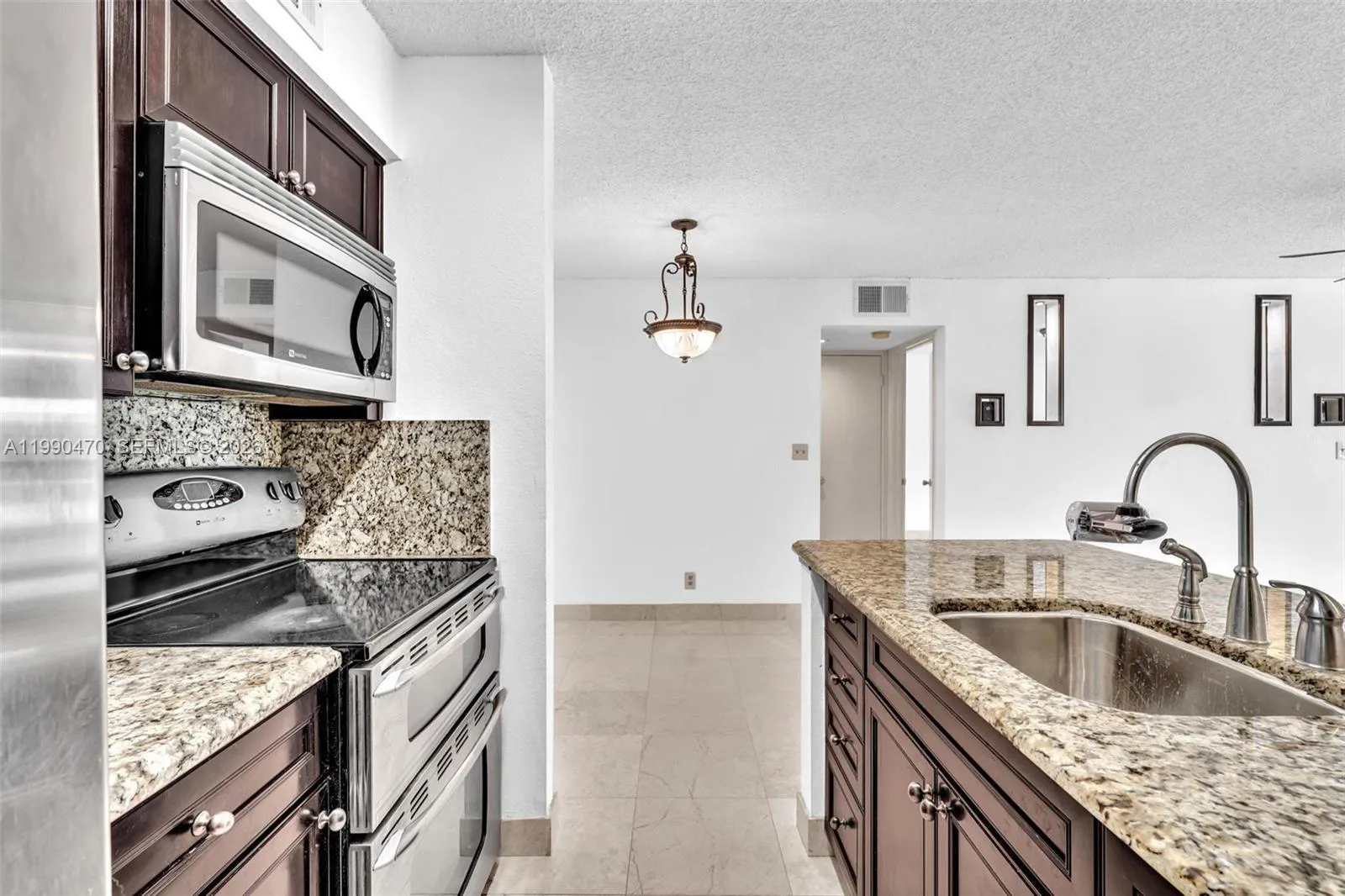 2796 S University Dr 2104, Davie, Florida 33328, Davie, Florida 33328, 1 Bedroom Bedrooms, ,1 BathroomBathrooms,Residential,For Sale,2796 S University Dr 2104, Davie, Florida 33328,A11990470