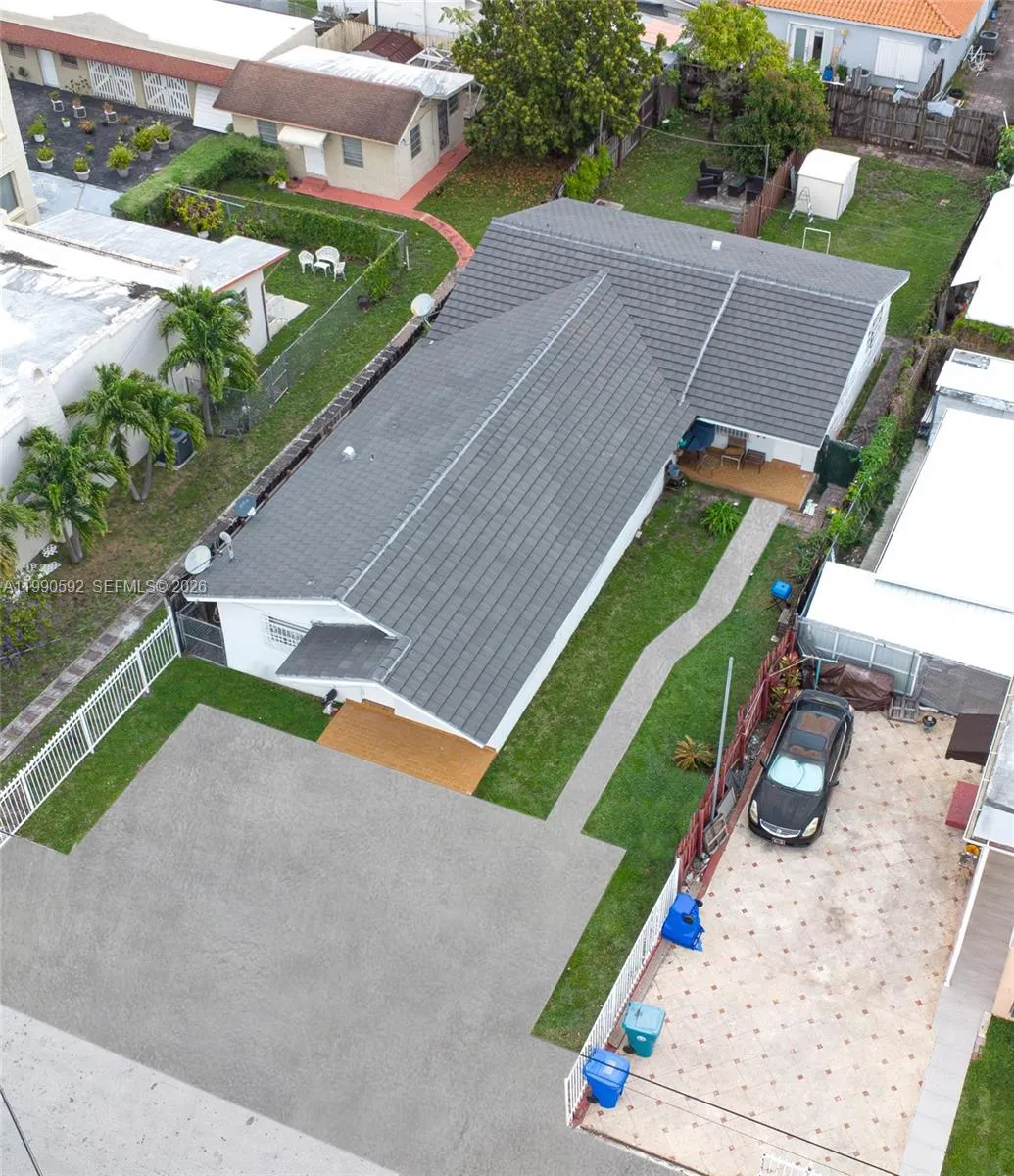 119/121 Nw 17th Pl, Miami, Florida 33125, Miami, Florida 33125, ,Residential Income,For Sale,119/121 Nw 17th Pl, Miami, Florida 33125,A11990592