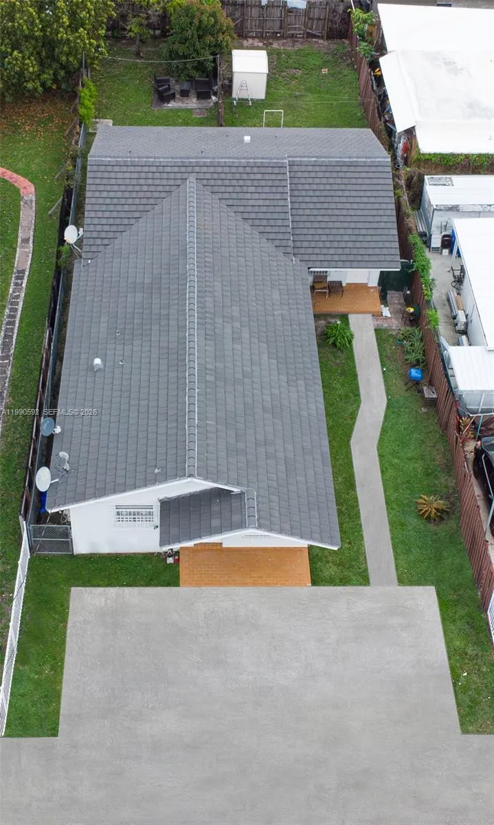 119/121 Nw 17th Pl, Miami, Florida 33125, Miami, Florida 33125, ,Residential Income,For Sale,119/121 Nw 17th Pl, Miami, Florida 33125,A11990592