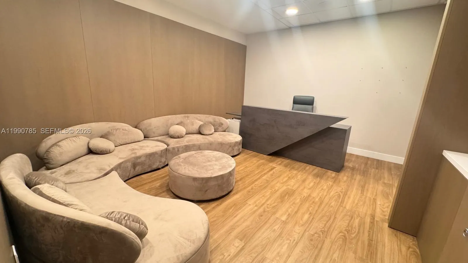2820 Ne 214th St 1004, Aventura, Florida 33180, Aventura, Florida 33180, ,Commercial Lease,For Rent,2820 Ne 214th St 1004, Aventura, Florida 33180,A11990785