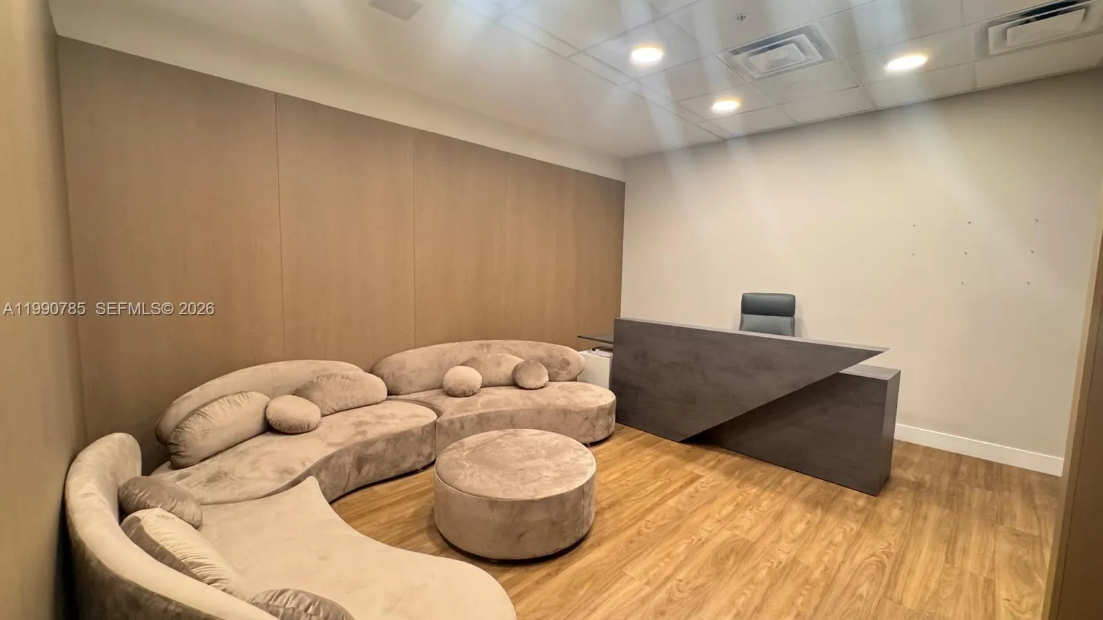 2820 Ne 214th St 1004, Aventura, Florida 33180, Aventura, Florida 33180, ,Commercial Lease,For Rent,2820 Ne 214th St 1004, Aventura, Florida 33180,A11990785