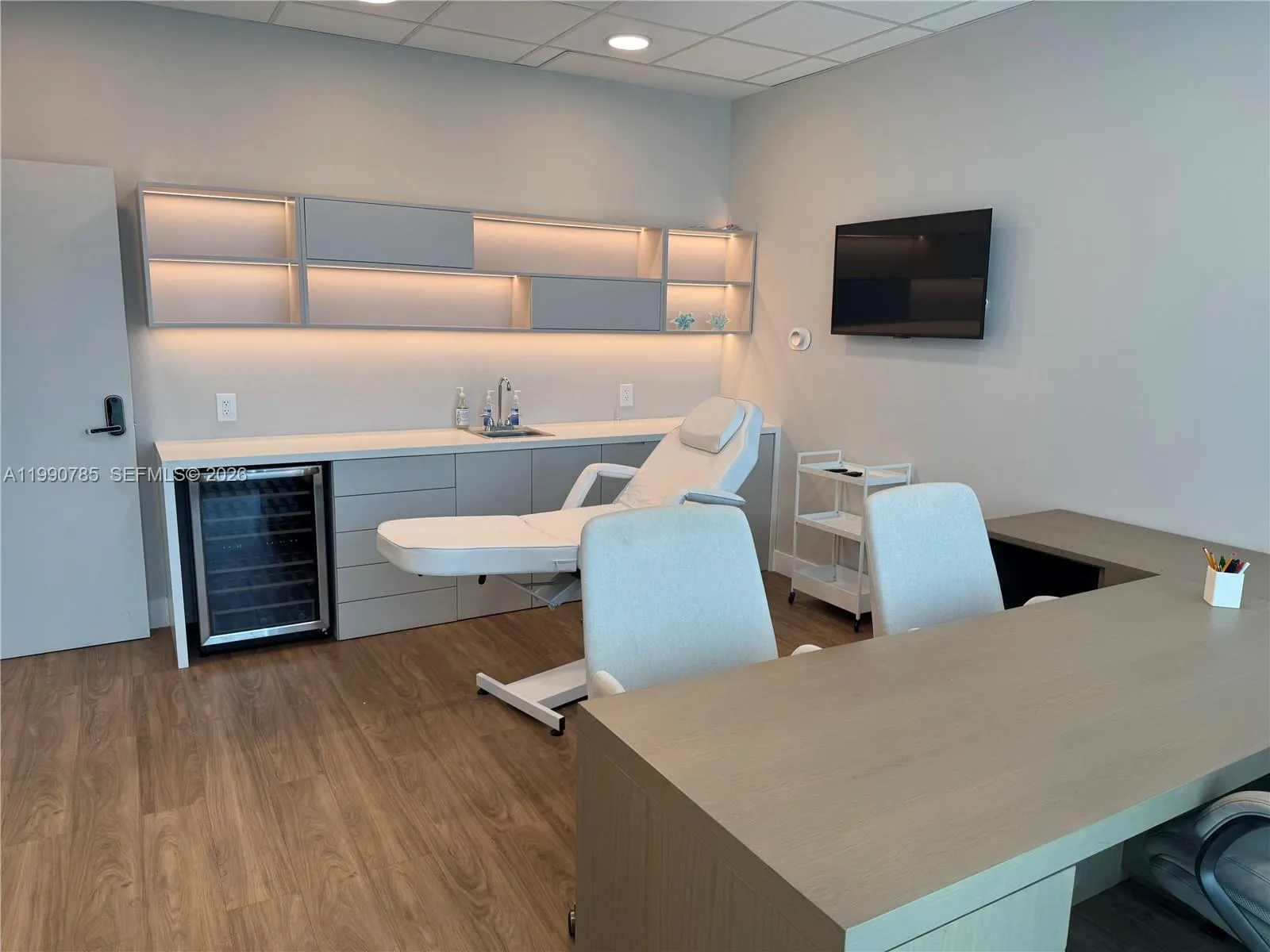 2820 Ne 214th St 1004, Aventura, Florida 33180, Aventura, Florida 33180, ,Commercial Lease,For Rent,2820 Ne 214th St 1004, Aventura, Florida 33180,A11990785