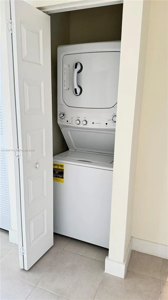 8005 Nw 104th Ave 21, Doral, Florida 33178, Doral, Florida 33178, 3 Bedrooms Bedrooms, ,2 BathroomsBathrooms,Residential Lease,For Rent,8005 Nw 104th Ave 21, Doral, Florida 33178,A11990794