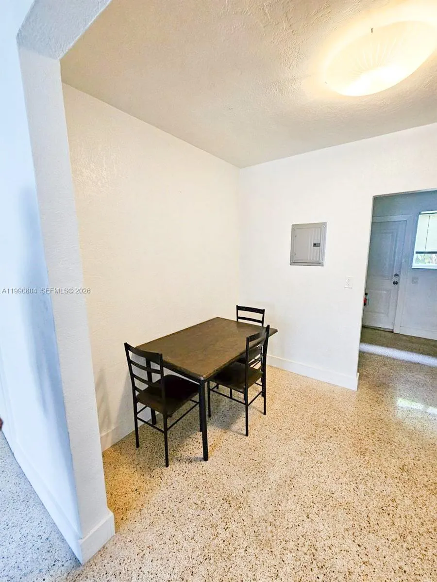 805 81st St 2, Miami Beach, Florida 33141, Miami Beach, Florida 33141, 1 Bedroom Bedrooms, ,1 BathroomBathrooms,Residential Lease,For Rent,805 81st St 2, Miami Beach, Florida 33141,A11990804