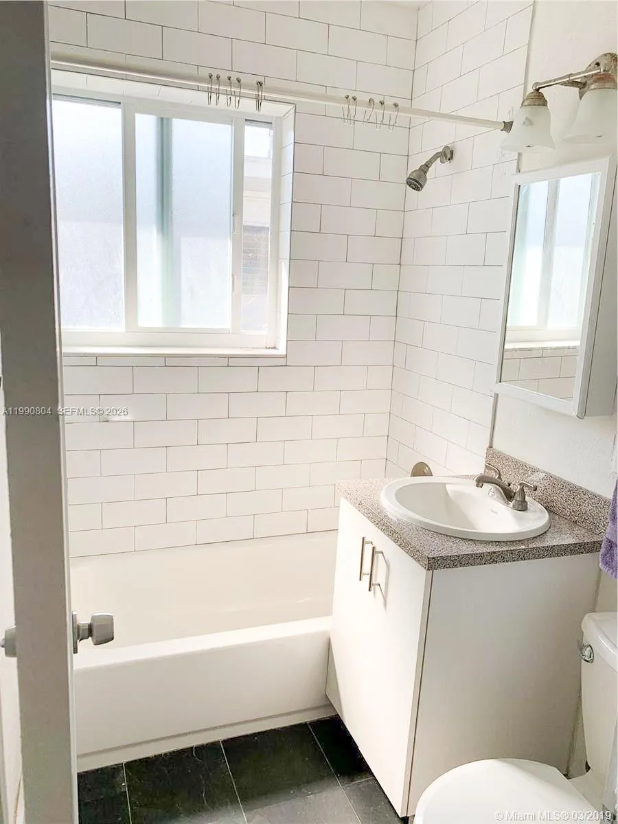 805 81st St 2, Miami Beach, Florida 33141, Miami Beach, Florida 33141, 1 Bedroom Bedrooms, ,1 BathroomBathrooms,Residential Lease,For Rent,805 81st St 2, Miami Beach, Florida 33141,A11990804